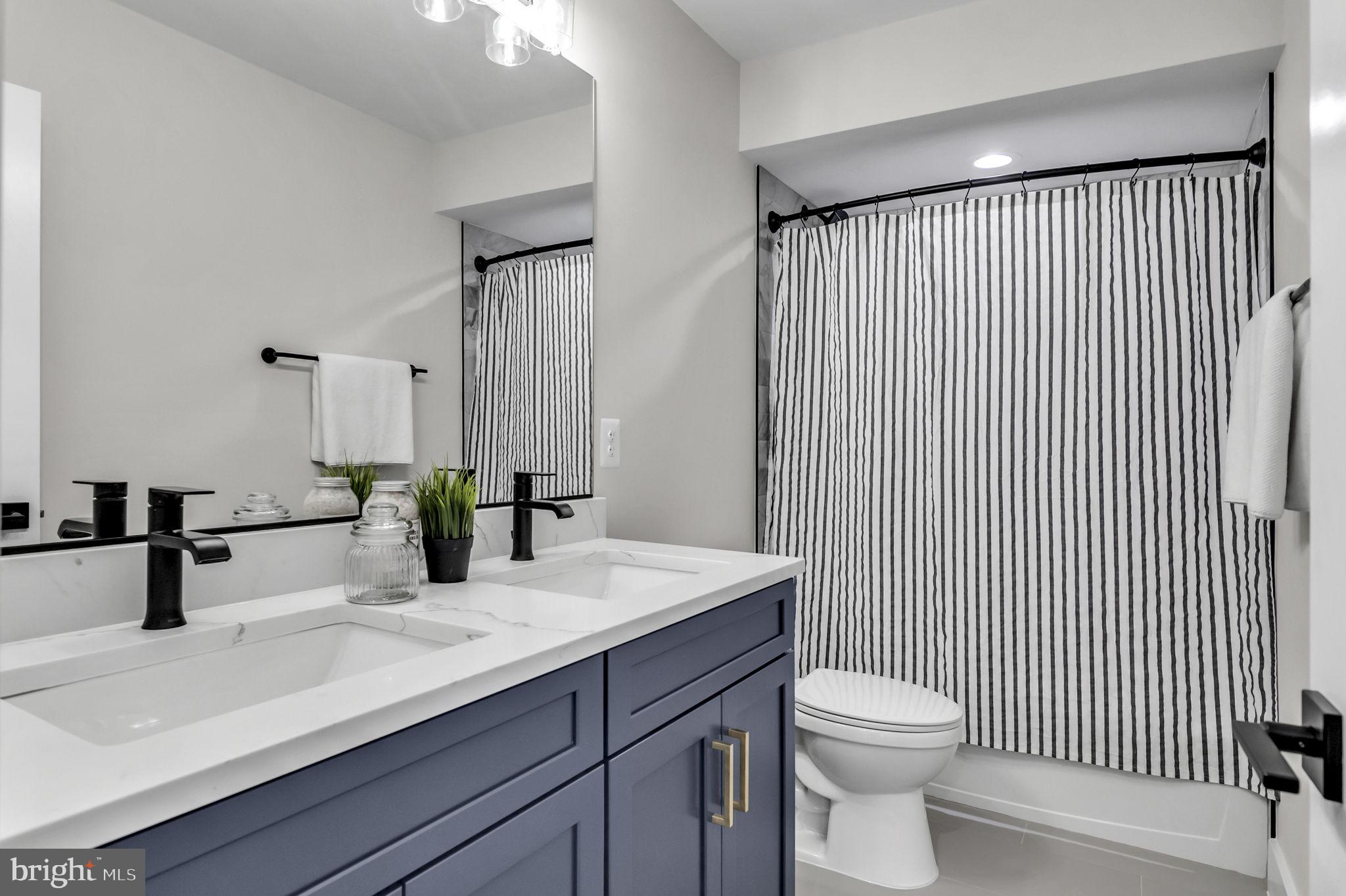 OLD TOWN ALEXANDRIA - Residential