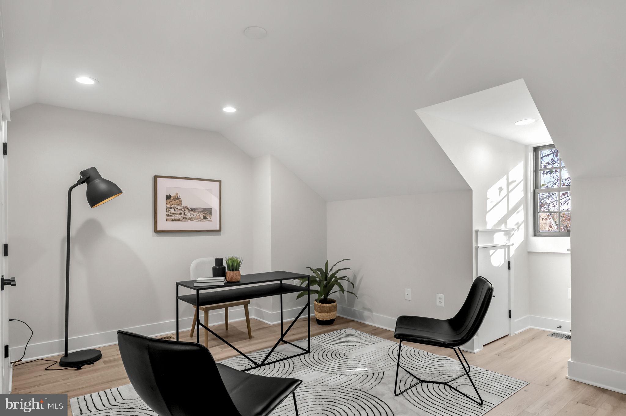 OLD TOWN ALEXANDRIA - Residential