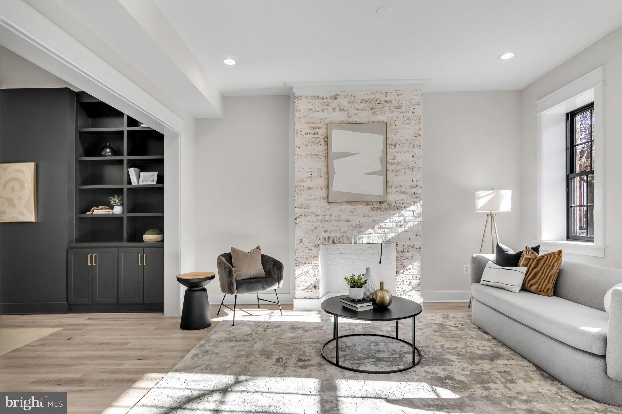 OLD TOWN ALEXANDRIA - Residential