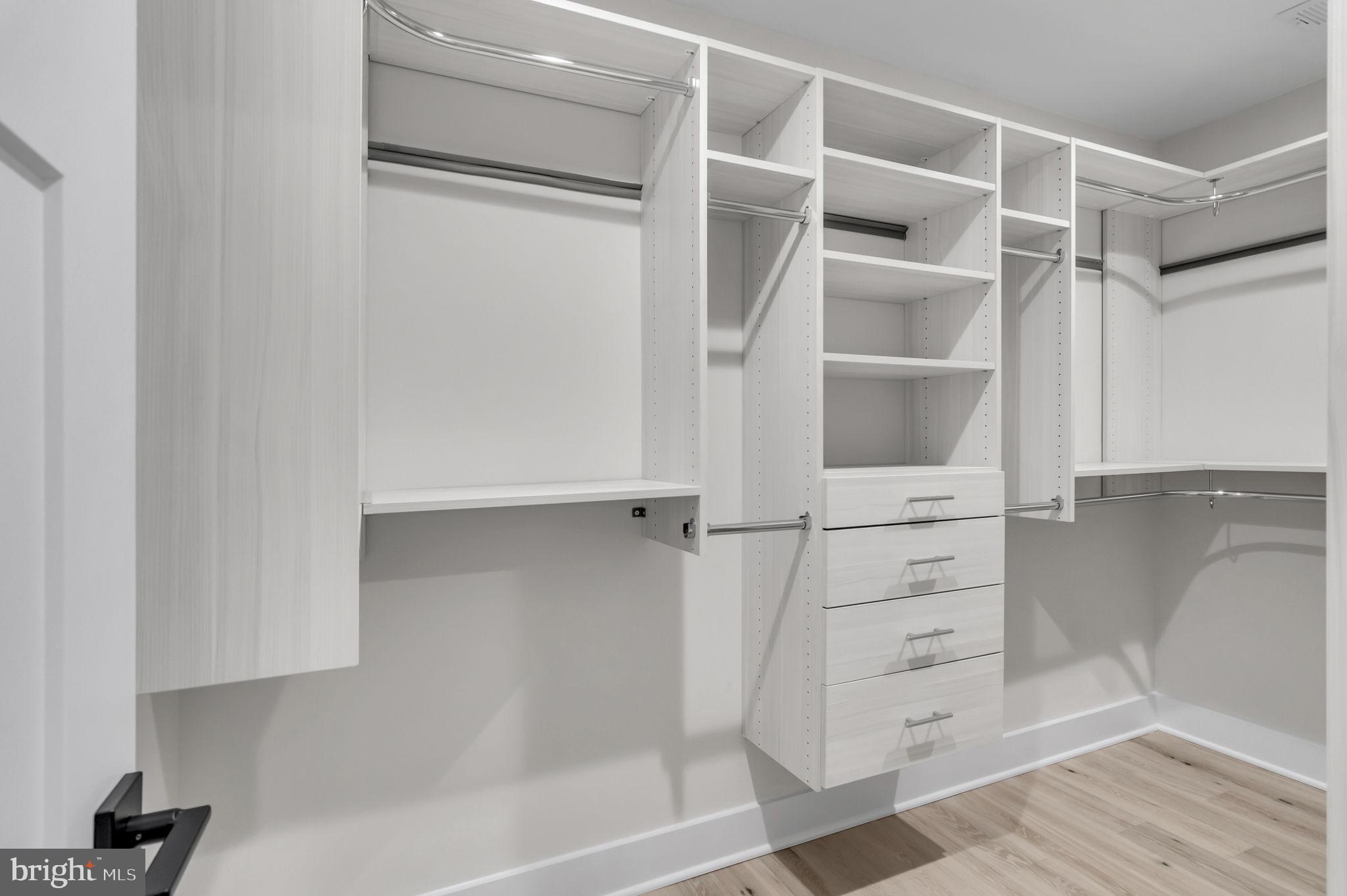 OLD TOWN ALEXANDRIA - Residential