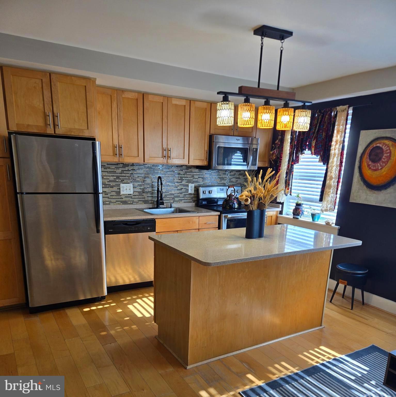 210 OAKWOOD STREET SE 304