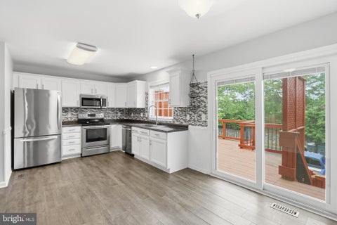 Photo of 43756 Tolamac Drive, ASHBURN, VA 20147 (MLS # VALO2126480)