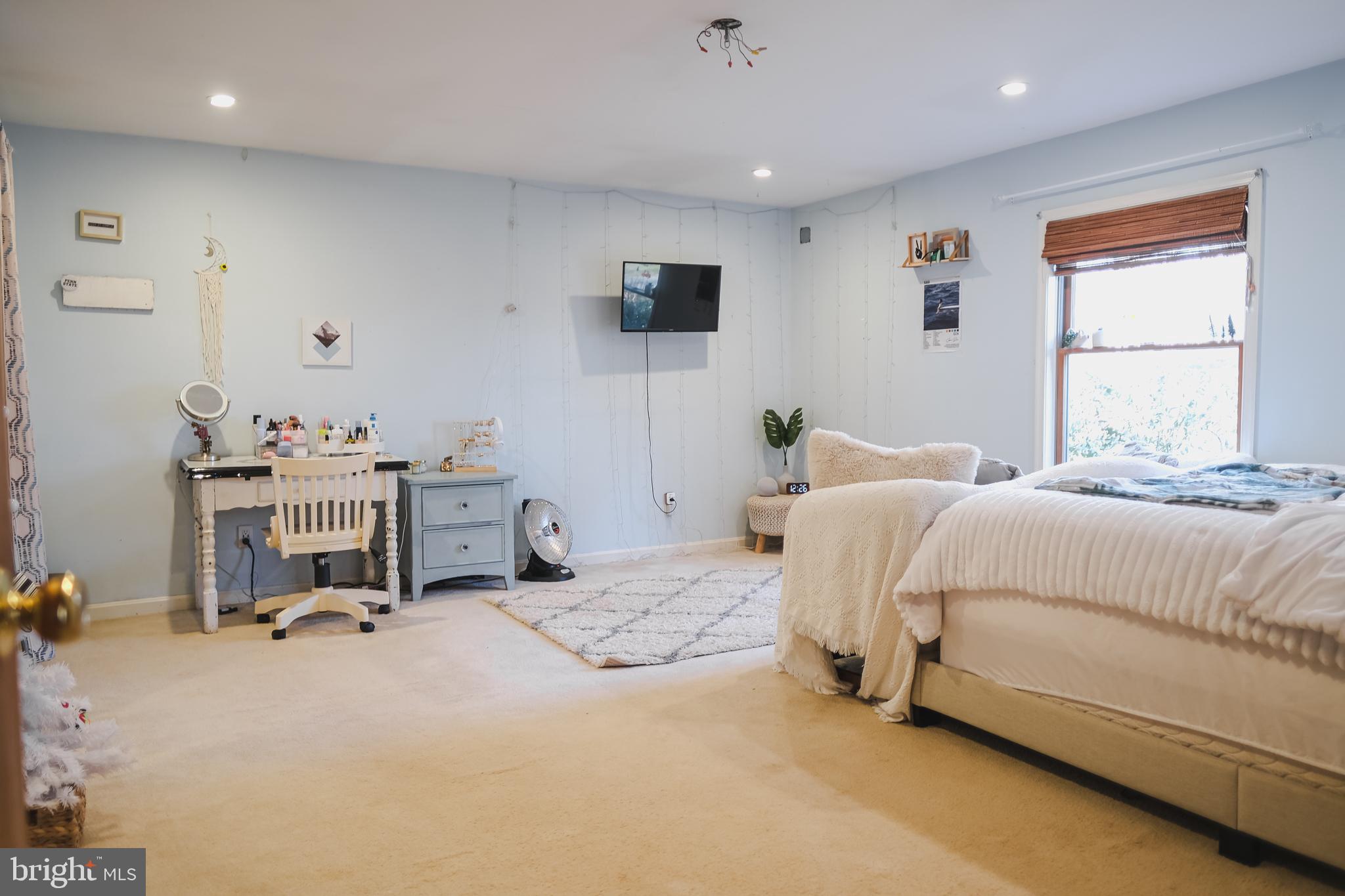 SHORT HILL - Residential