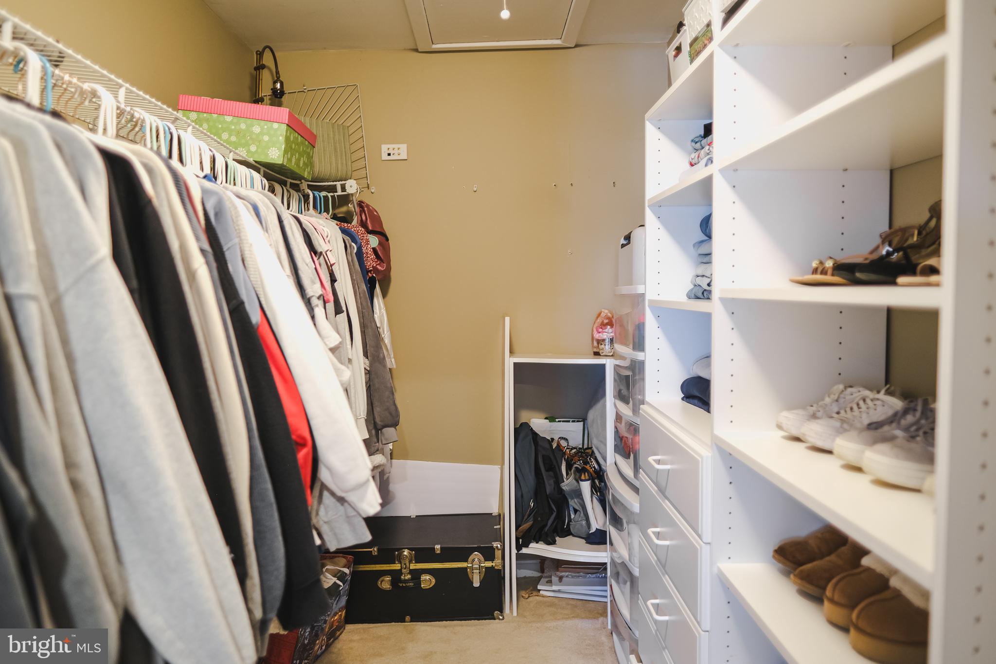 SHORT HILL - Residential