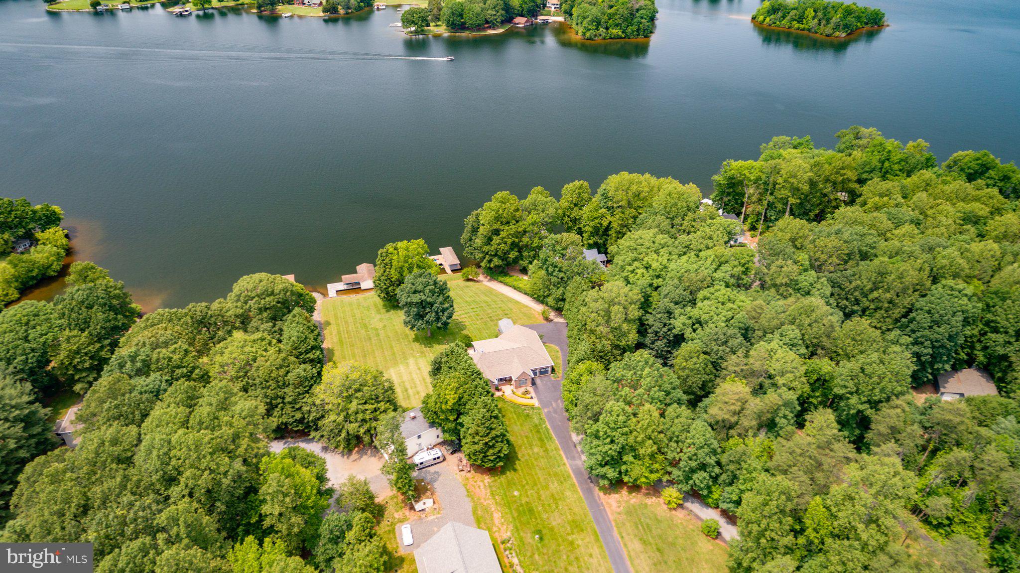 LONG ACRES - Residential