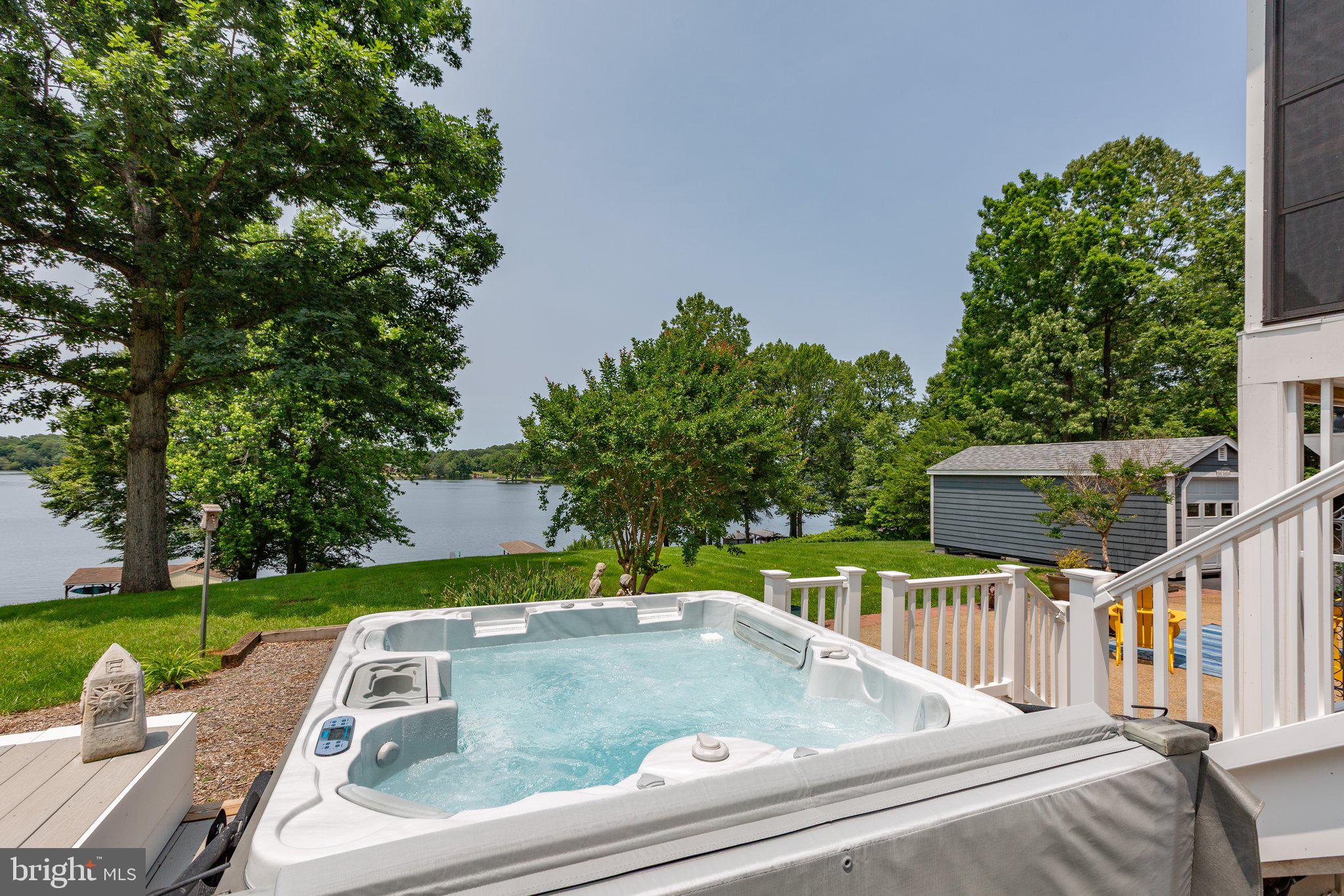 LONG ACRES - Residential