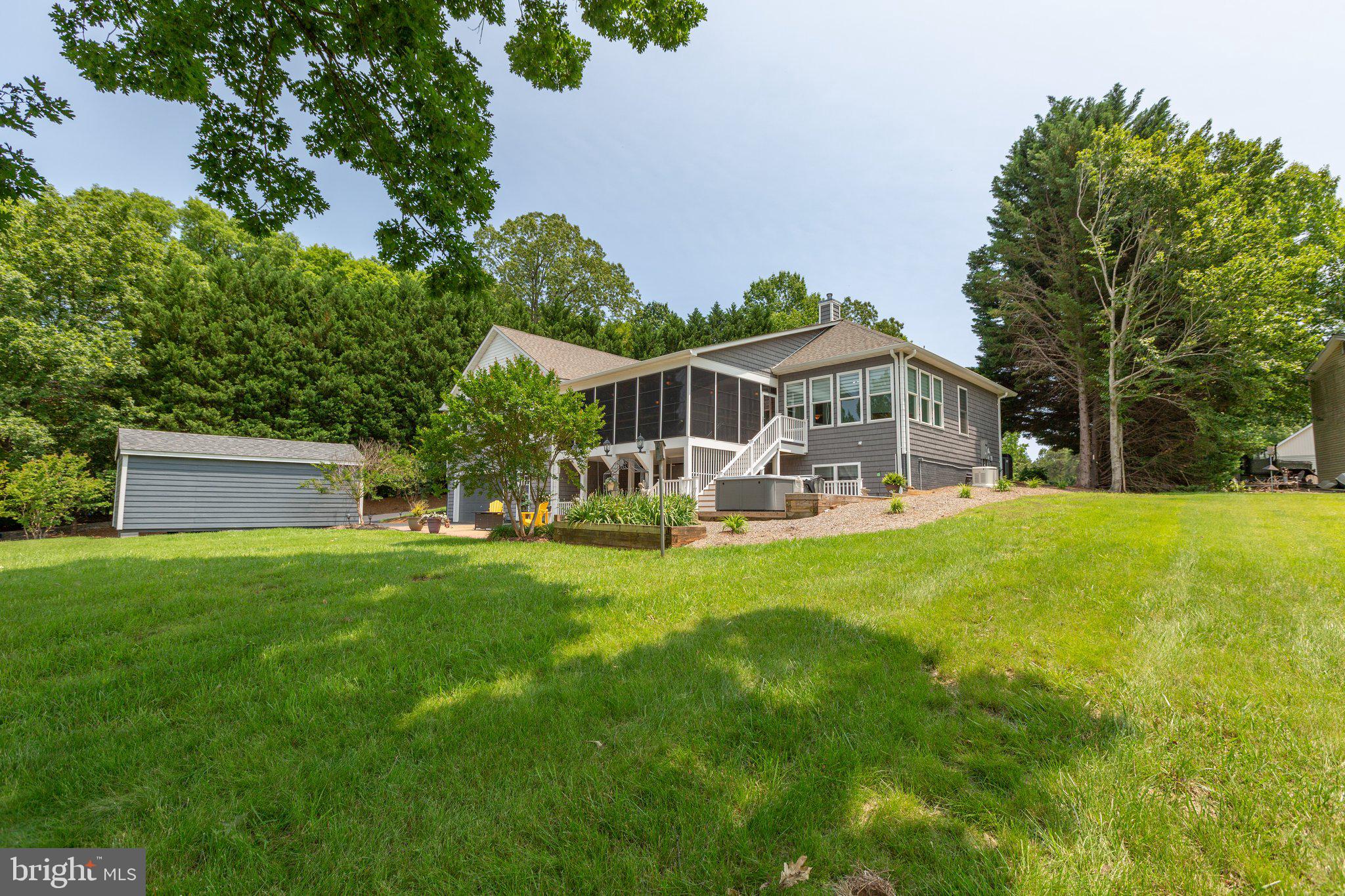 LONG ACRES - Residential