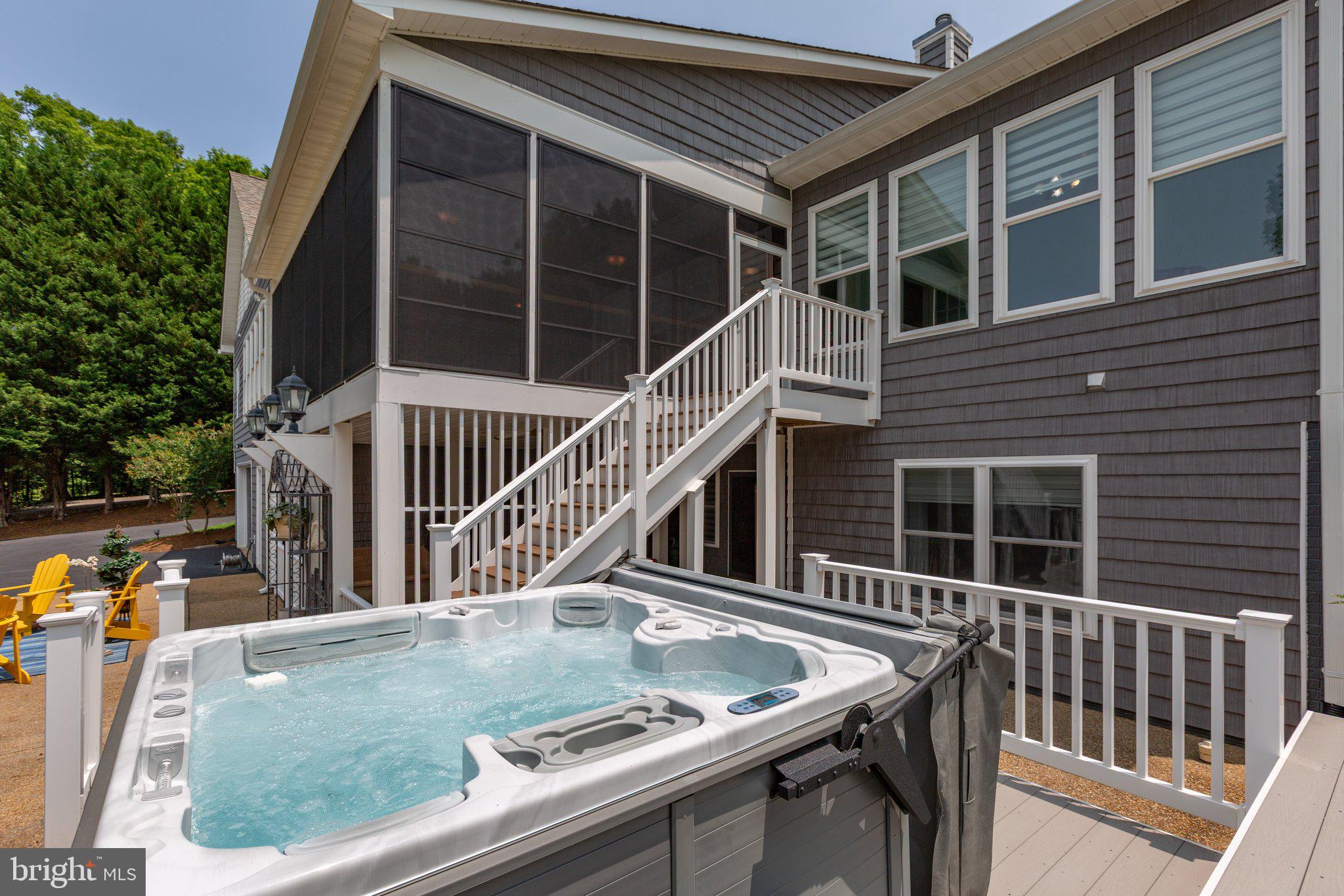 LONG ACRES - Residential