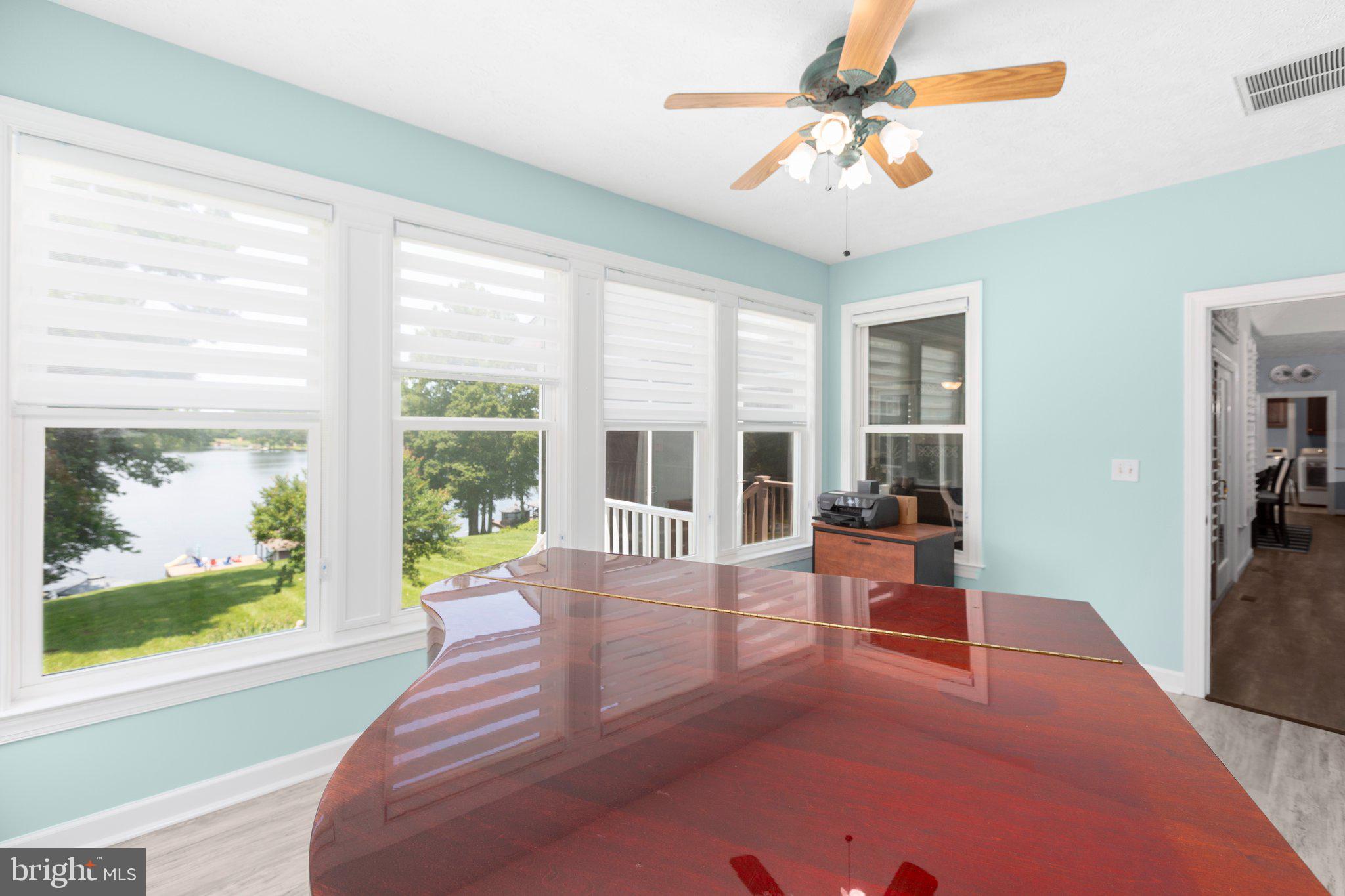 LONG ACRES - Residential