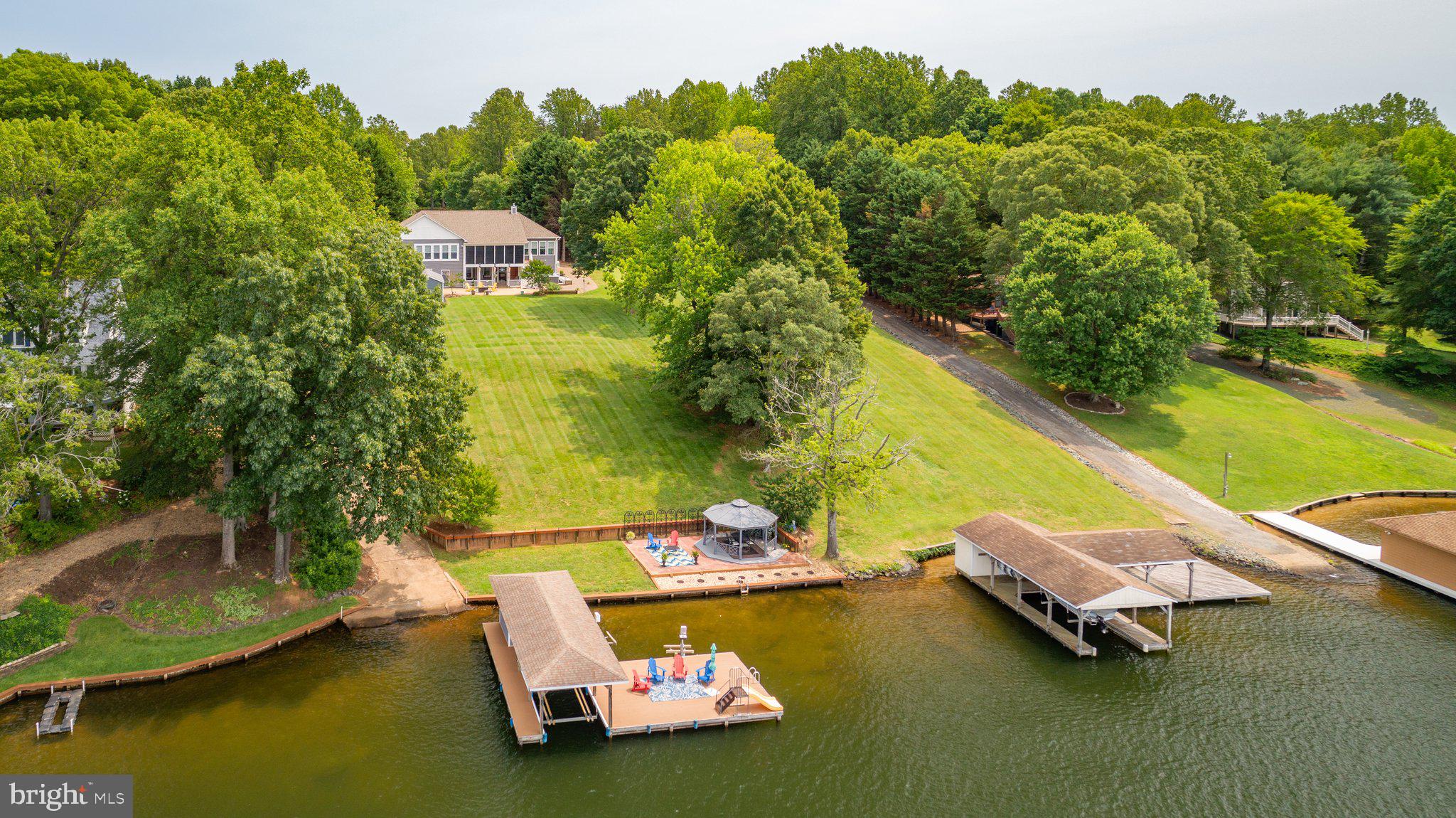 LONG ACRES - Residential