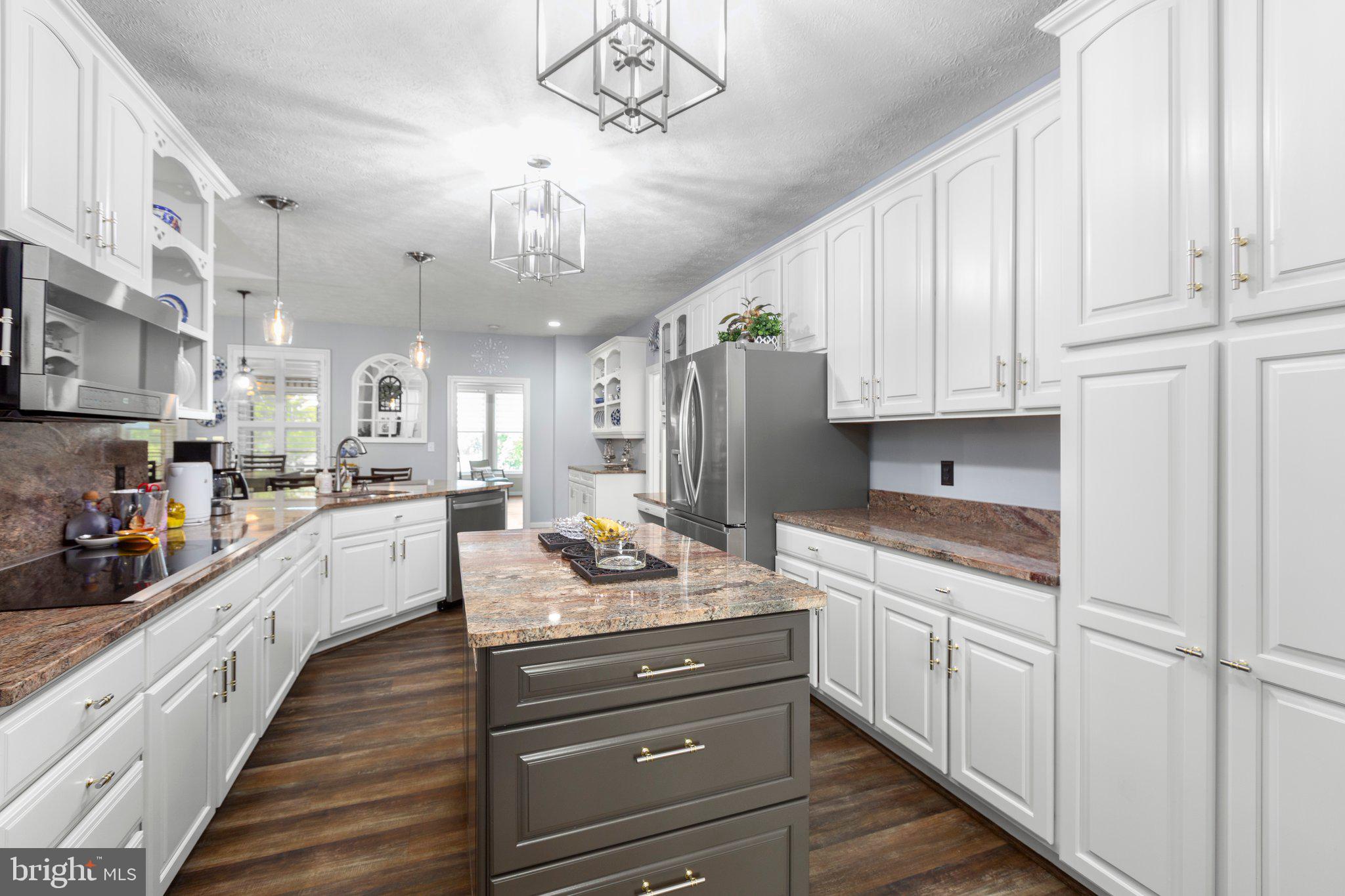 LONG ACRES - Residential