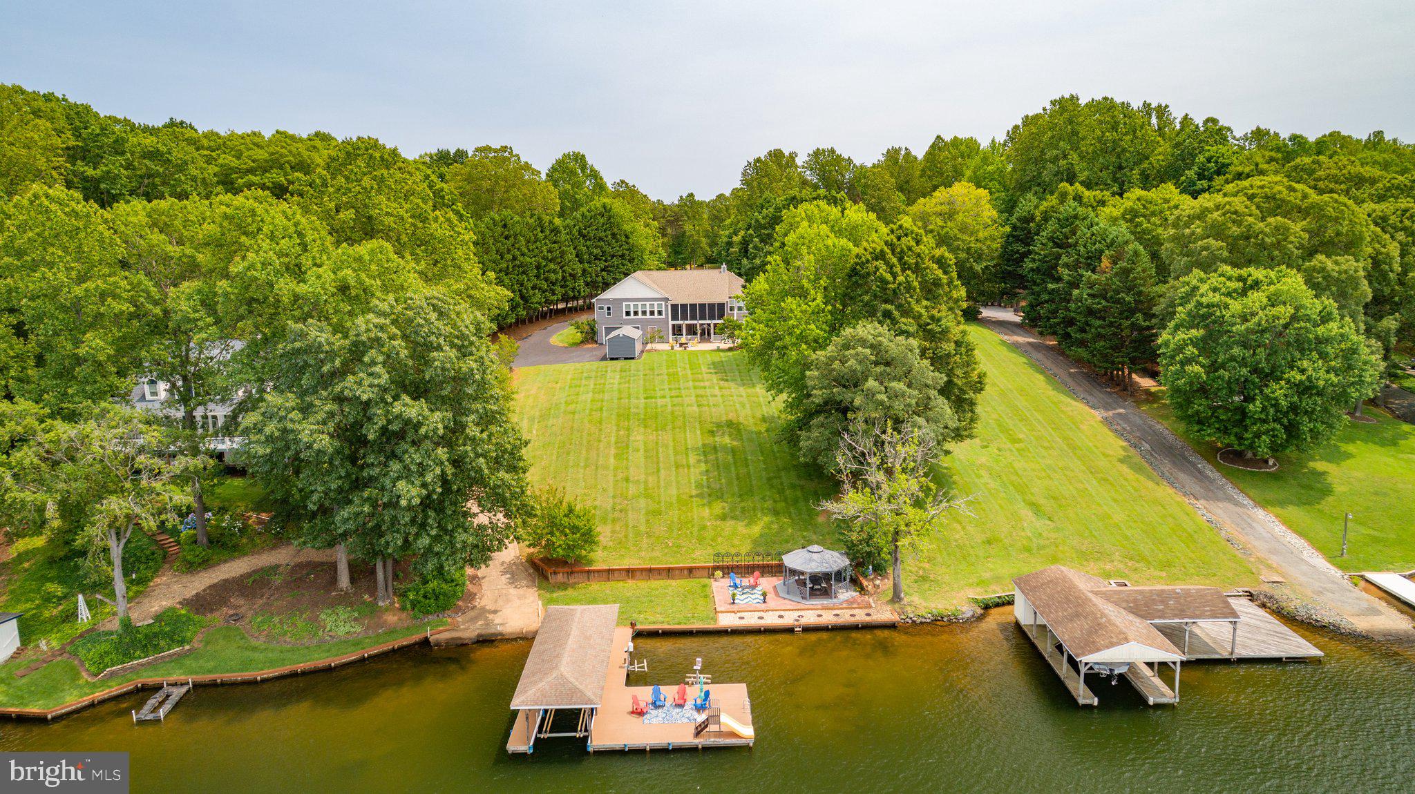 LONG ACRES - Residential