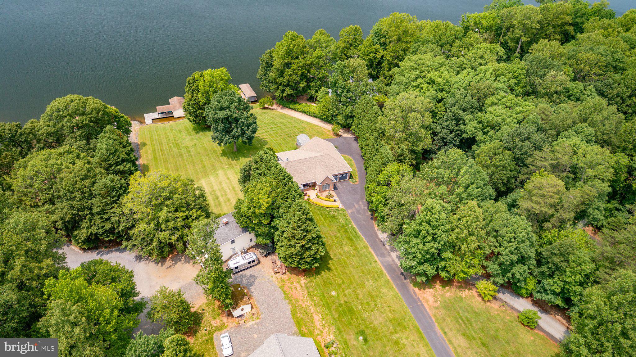 LONG ACRES - Residential