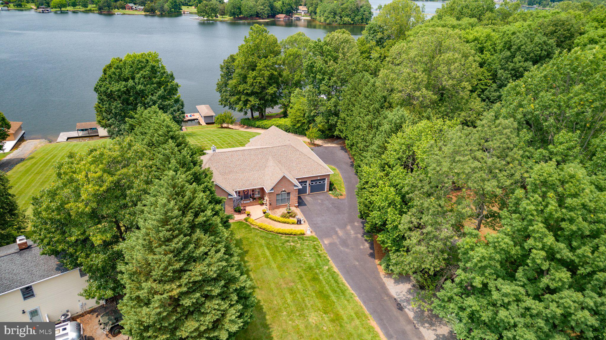 LONG ACRES - Residential