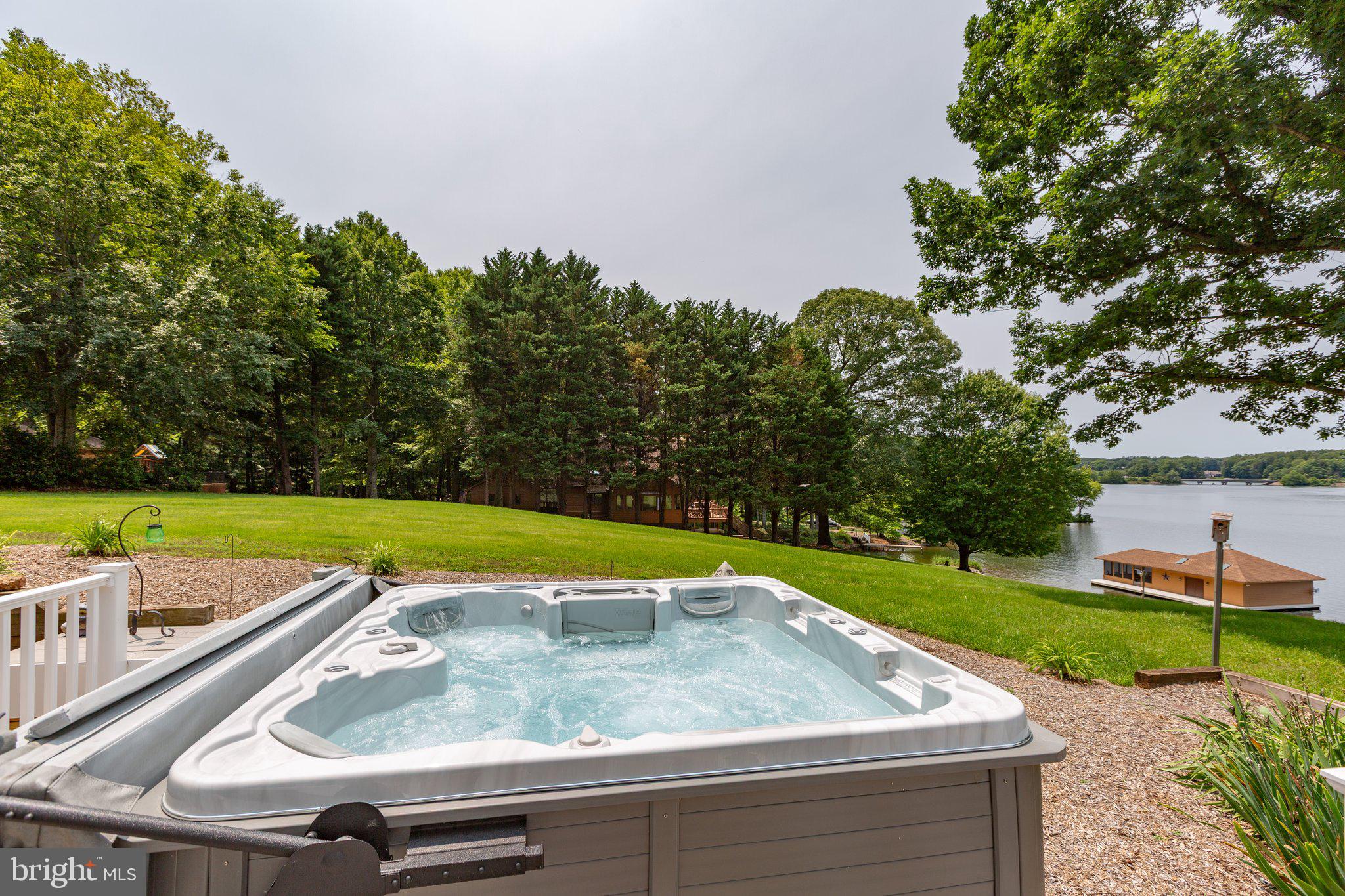 LONG ACRES - Residential