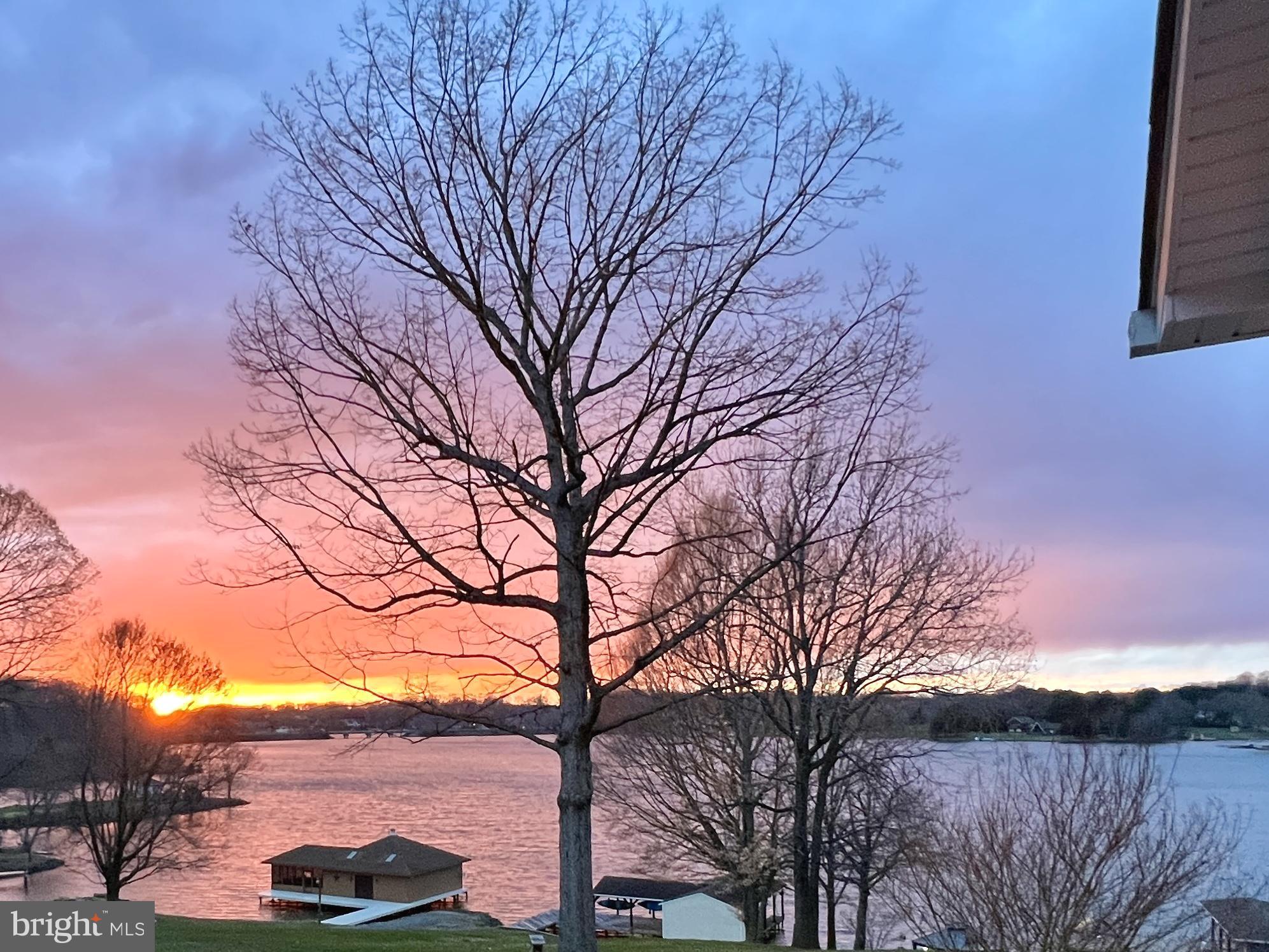 LONG ACRES - Residential