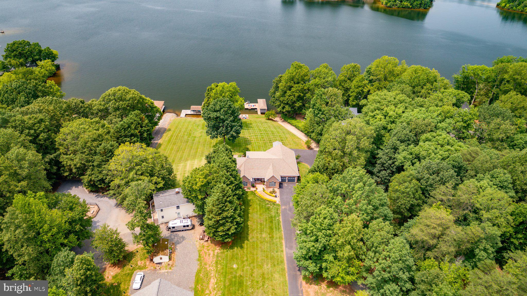 LONG ACRES - Residential