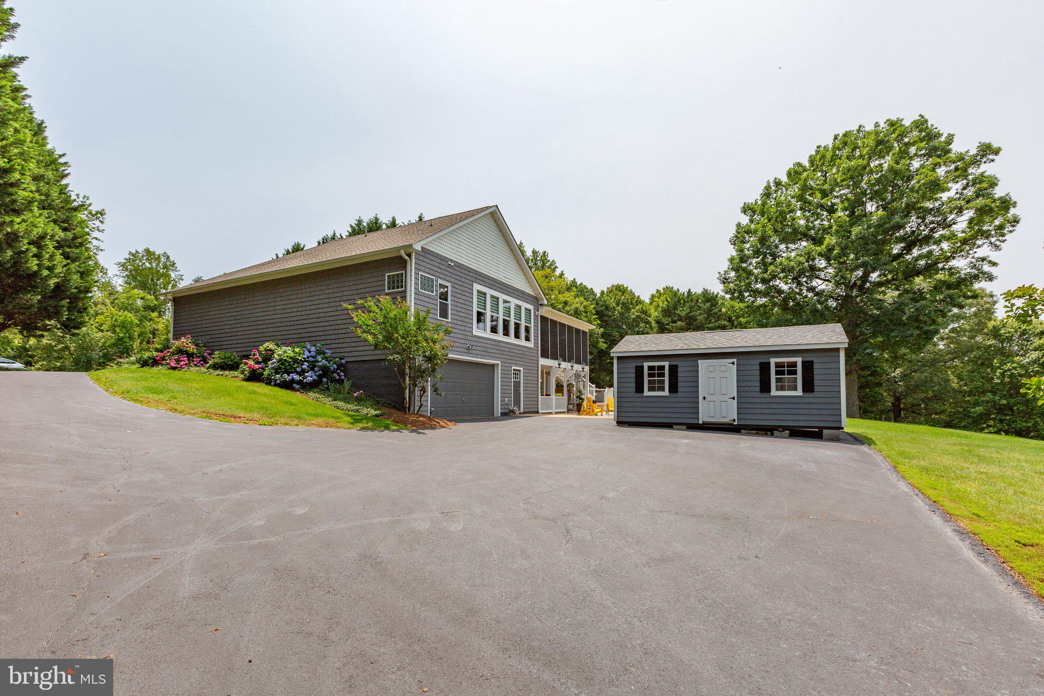 LONG ACRES - Residential