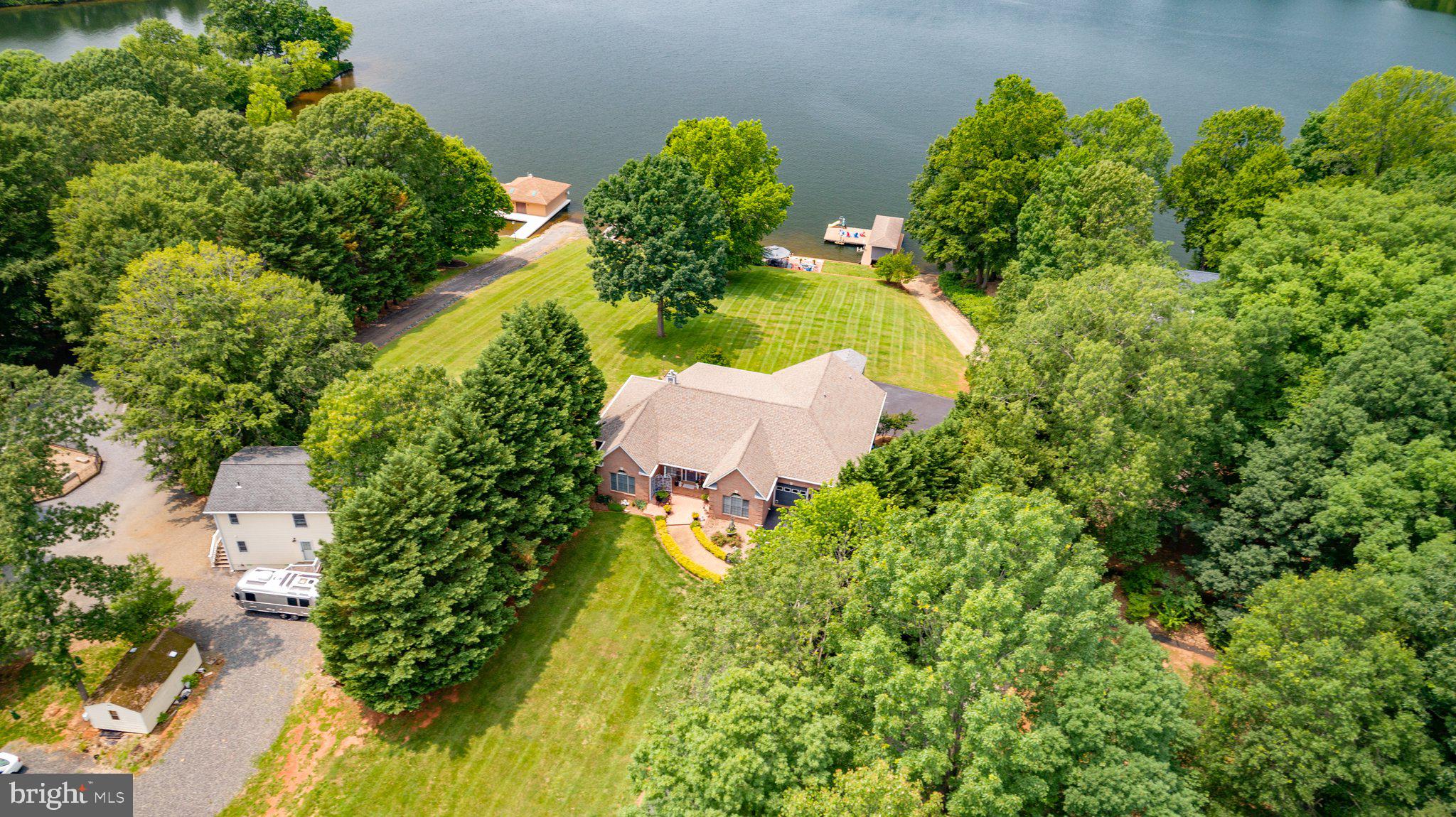 LONG ACRES - Residential