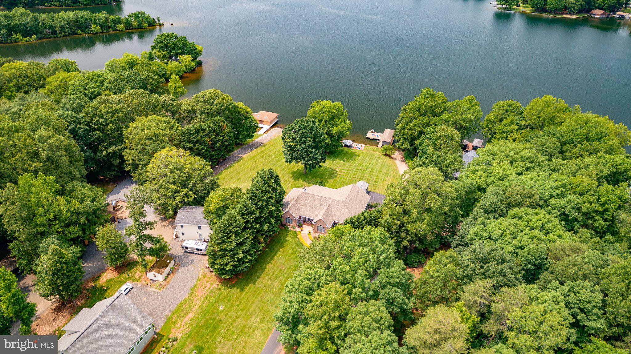 LONG ACRES - Residential