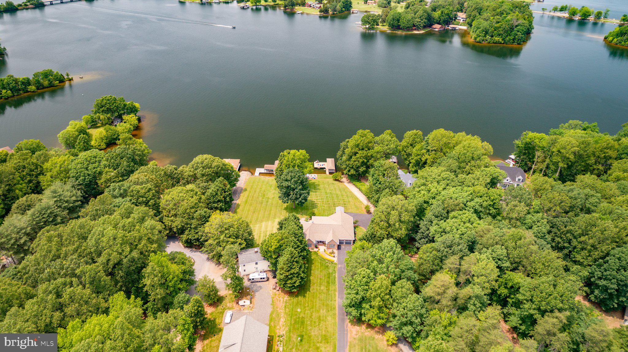 LONG ACRES - Residential