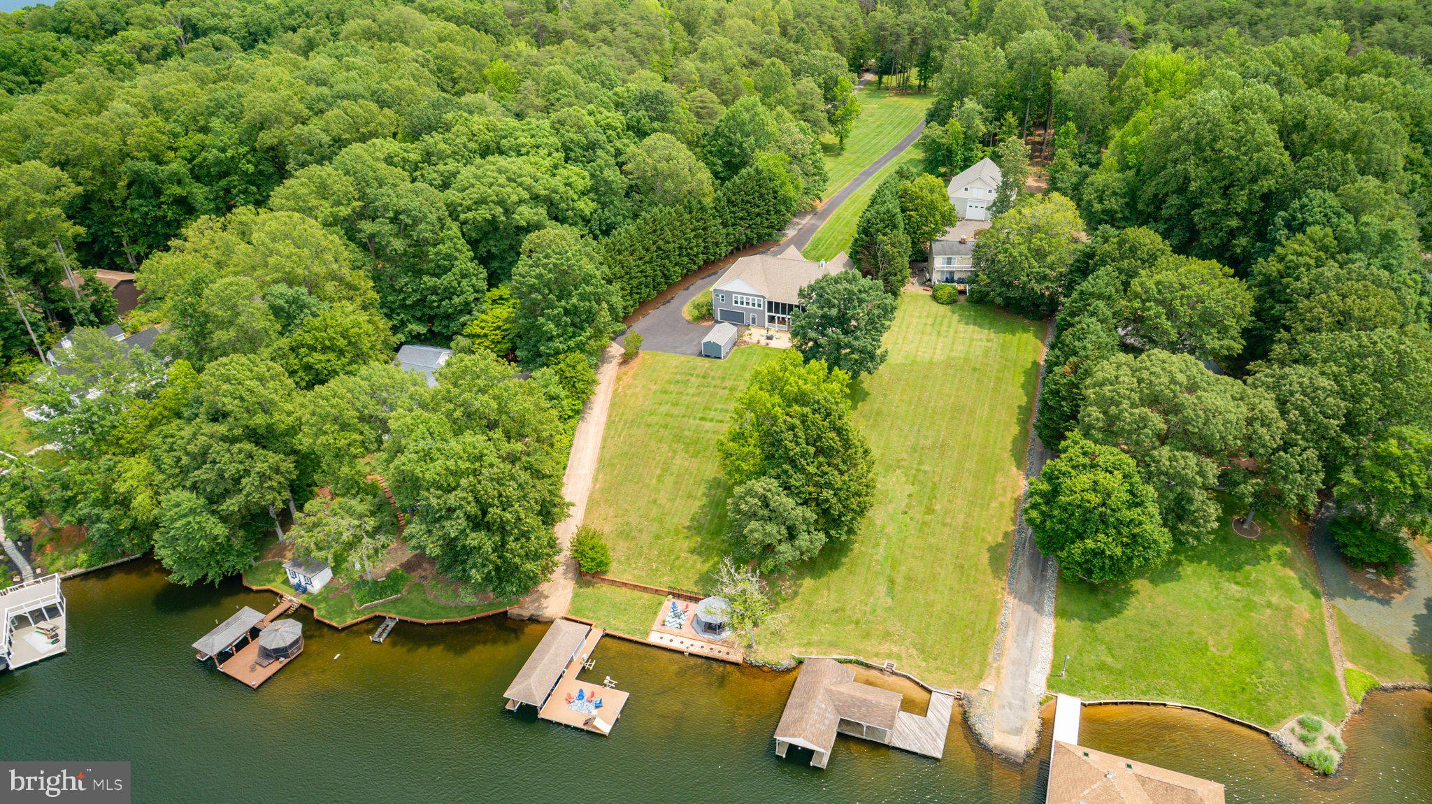 LONG ACRES - Residential