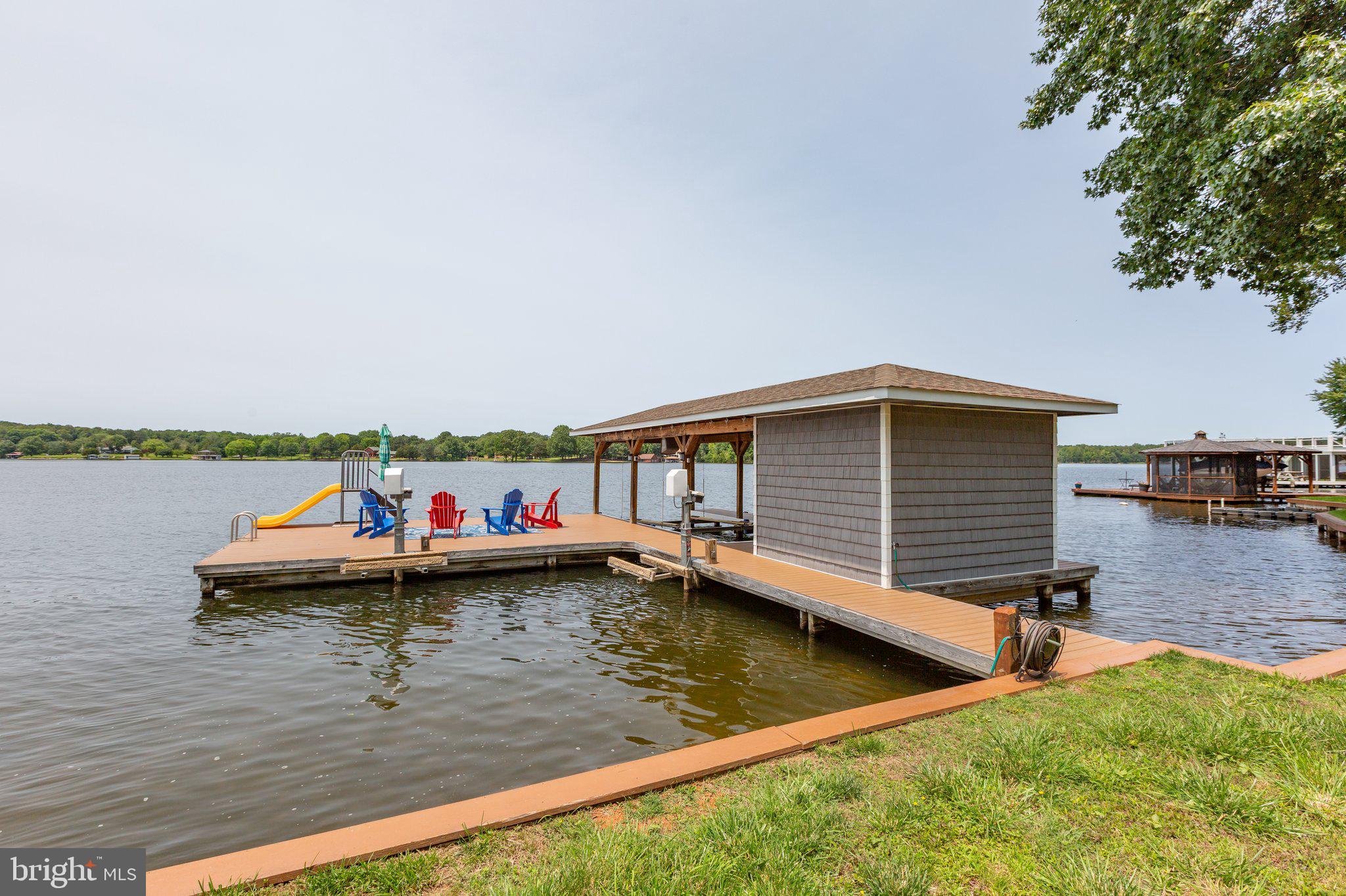 LONG ACRES - Residential