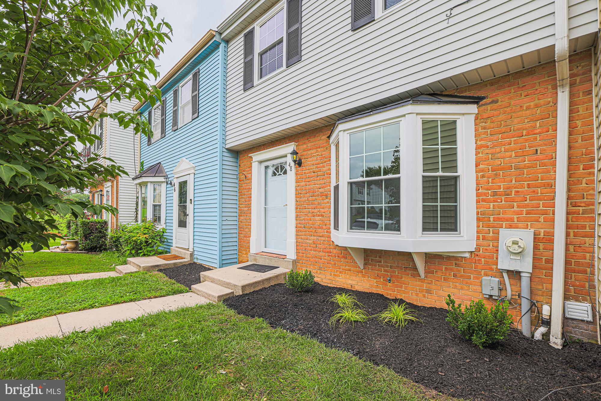 48 SANDSTONE COURT