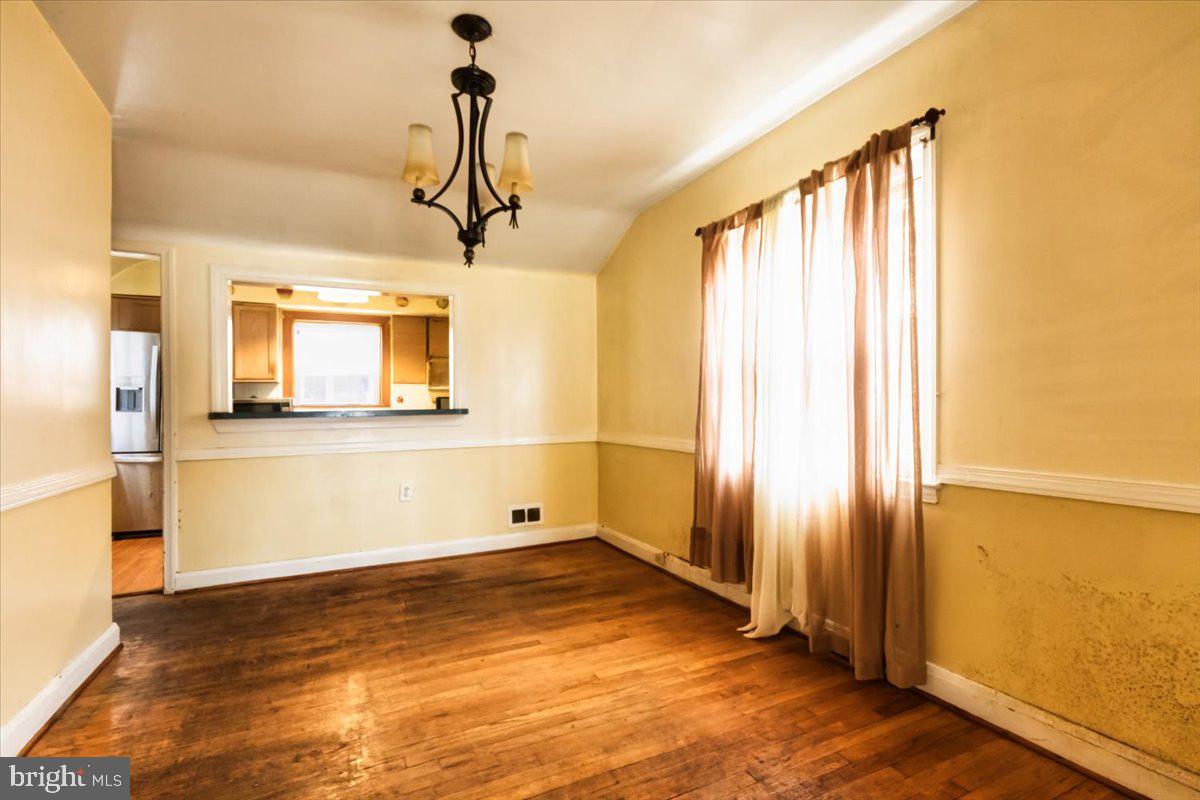 5605 GROVELAND AVENUE