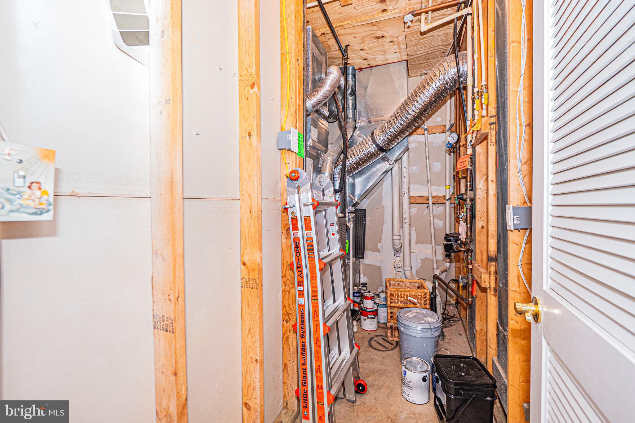 HIDDEN CREEK - Residential