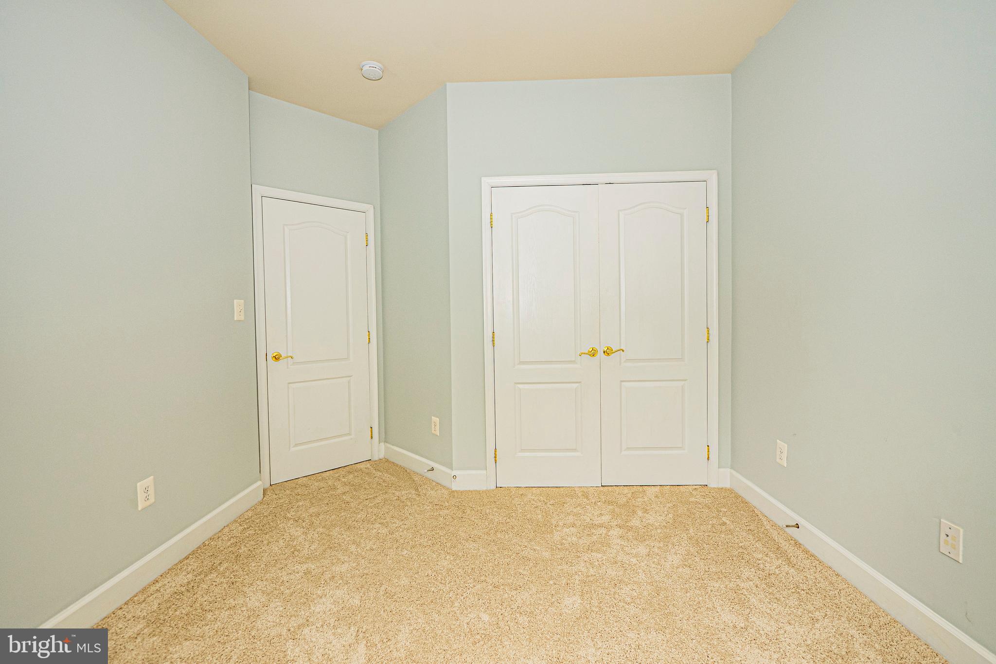 HIDDEN CREEK - Residential