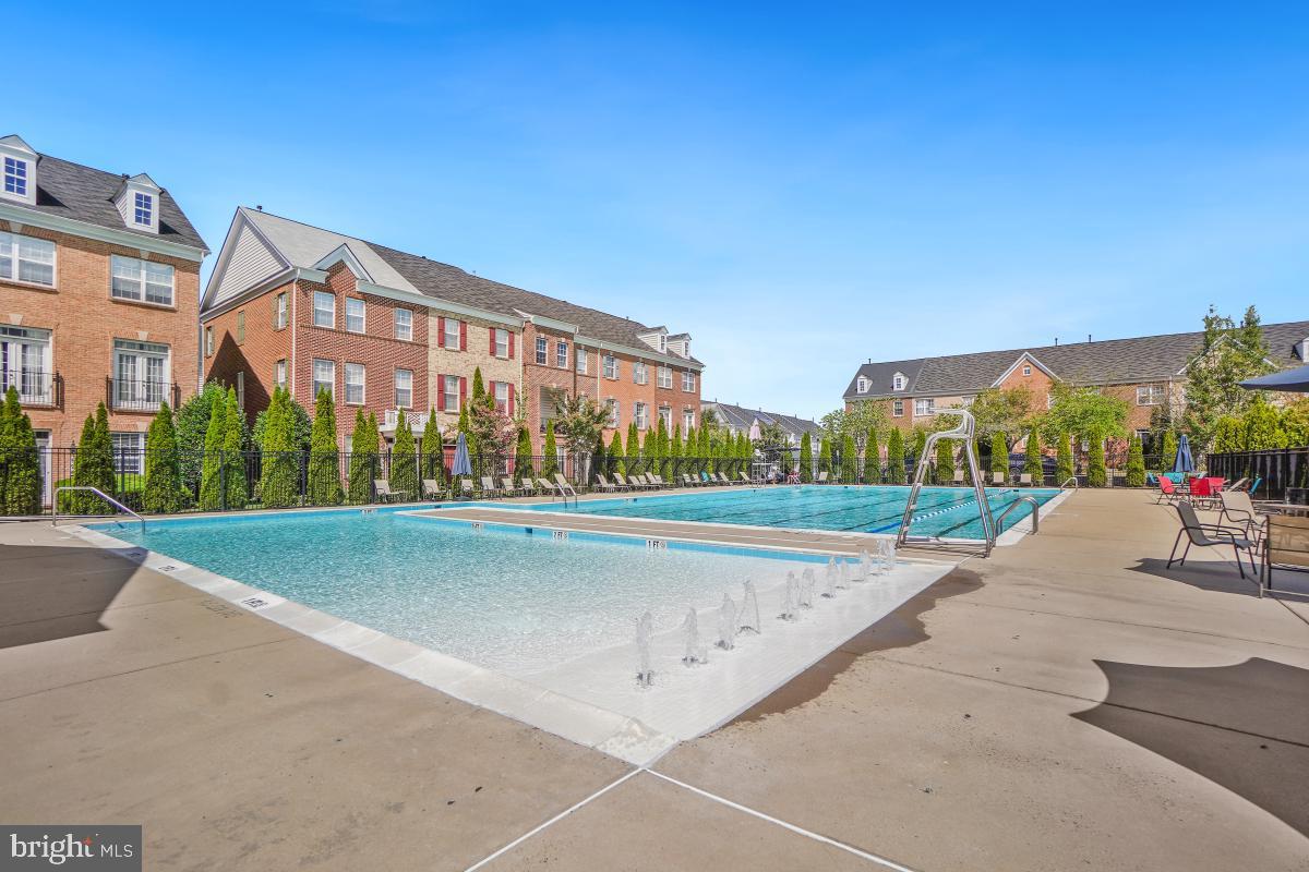 HIDDEN CREEK - Residential