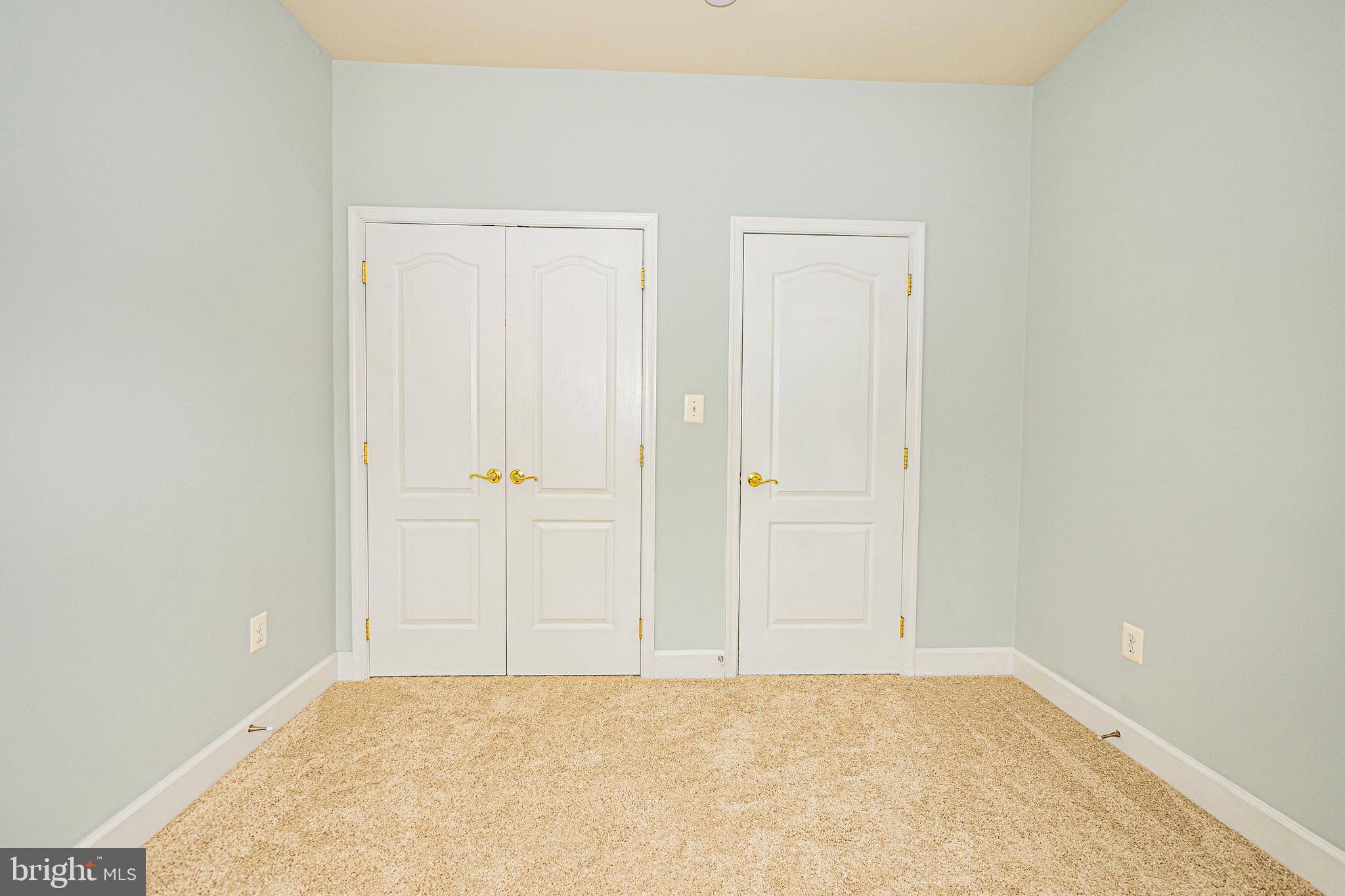 HIDDEN CREEK - Residential