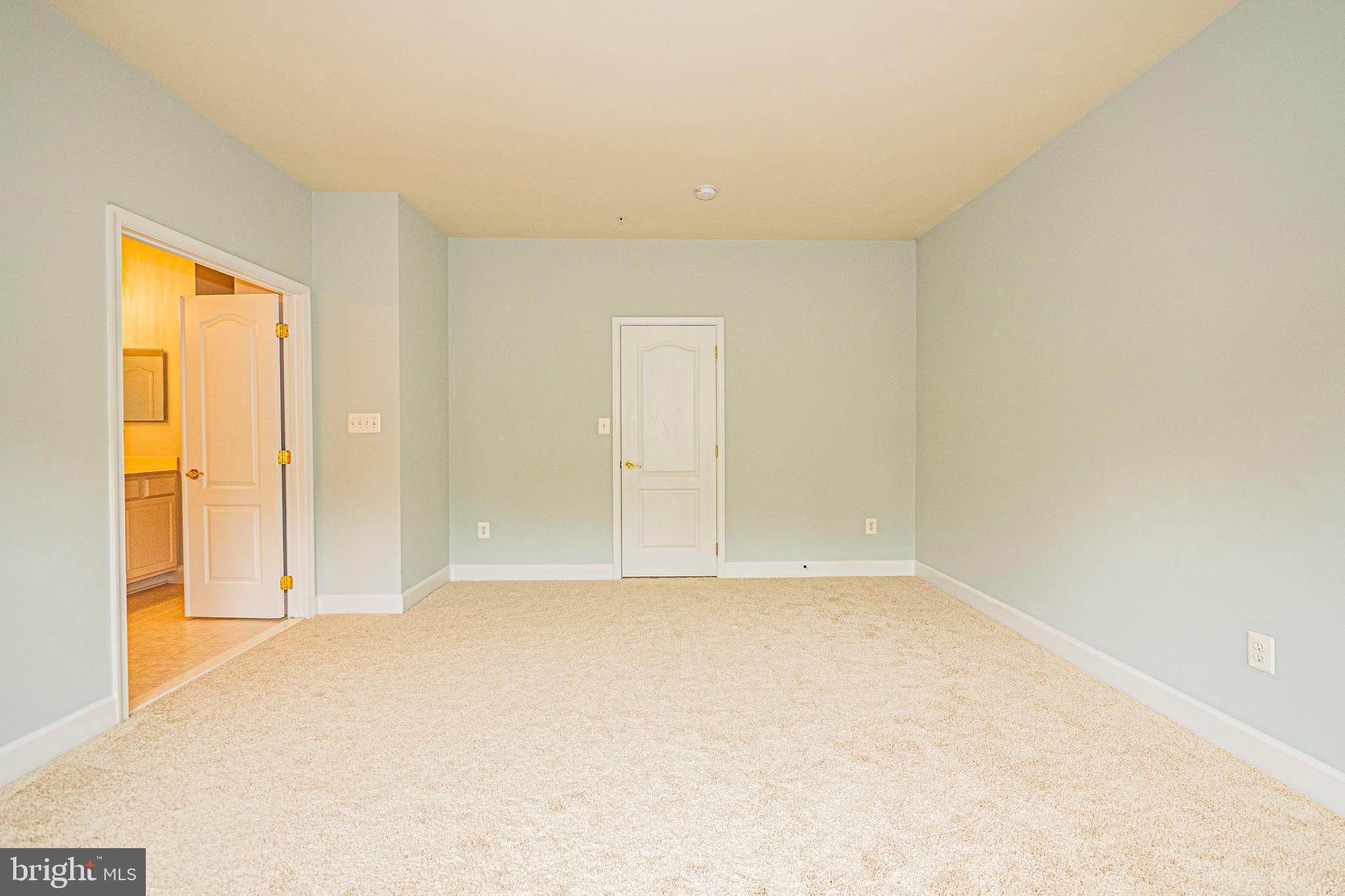 HIDDEN CREEK - Residential