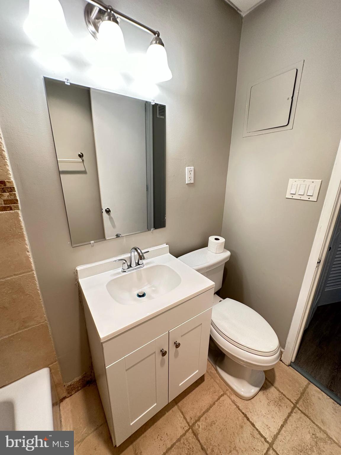 LAKE ANNE OF RESTON - Residential Lease