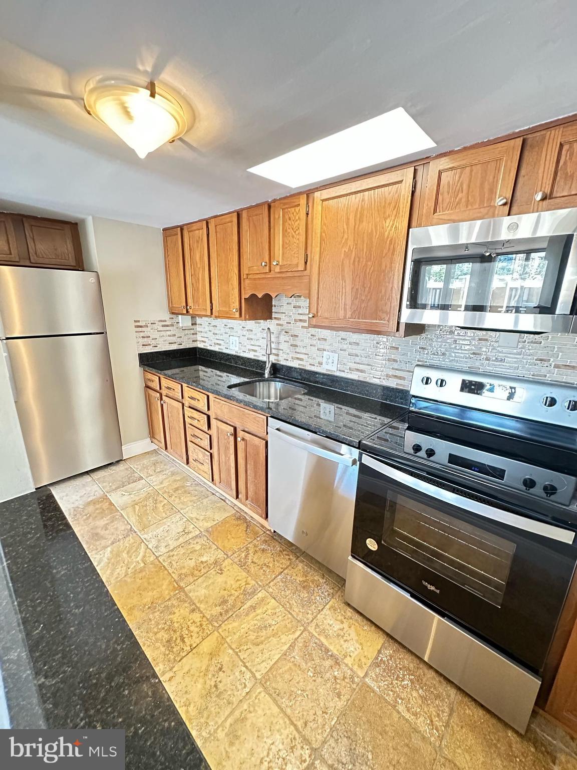 LAKE ANNE OF RESTON - Residential Lease