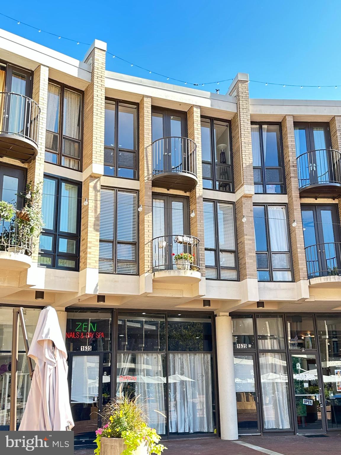 LAKE ANNE OF RESTON - Residential Lease