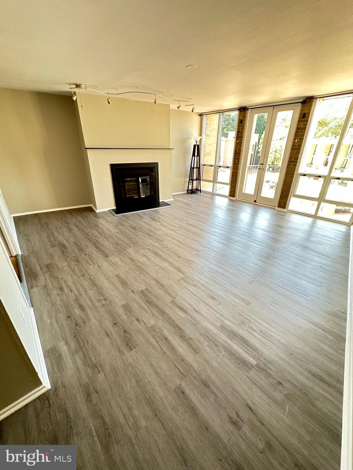 LAKE ANNE OF RESTON - Residential Lease