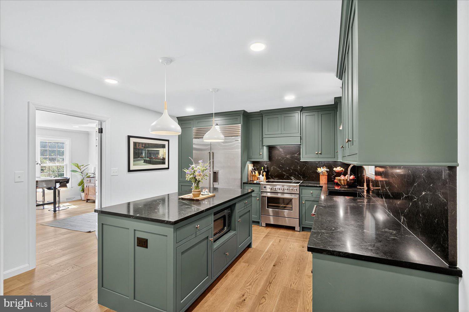 381 CHOWNING PLACE