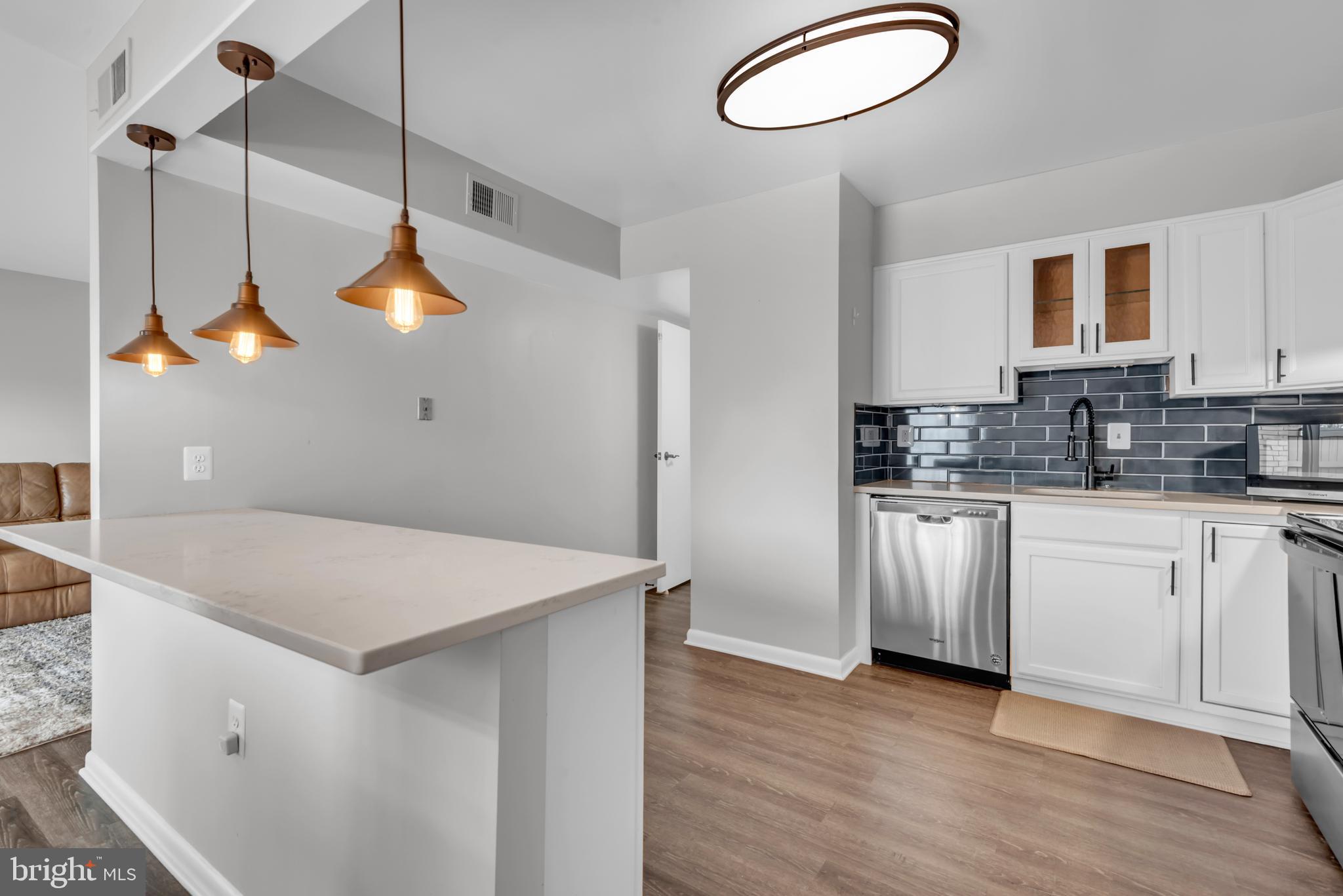 HUNTING RIDGE CONDOMINIUM - Residential