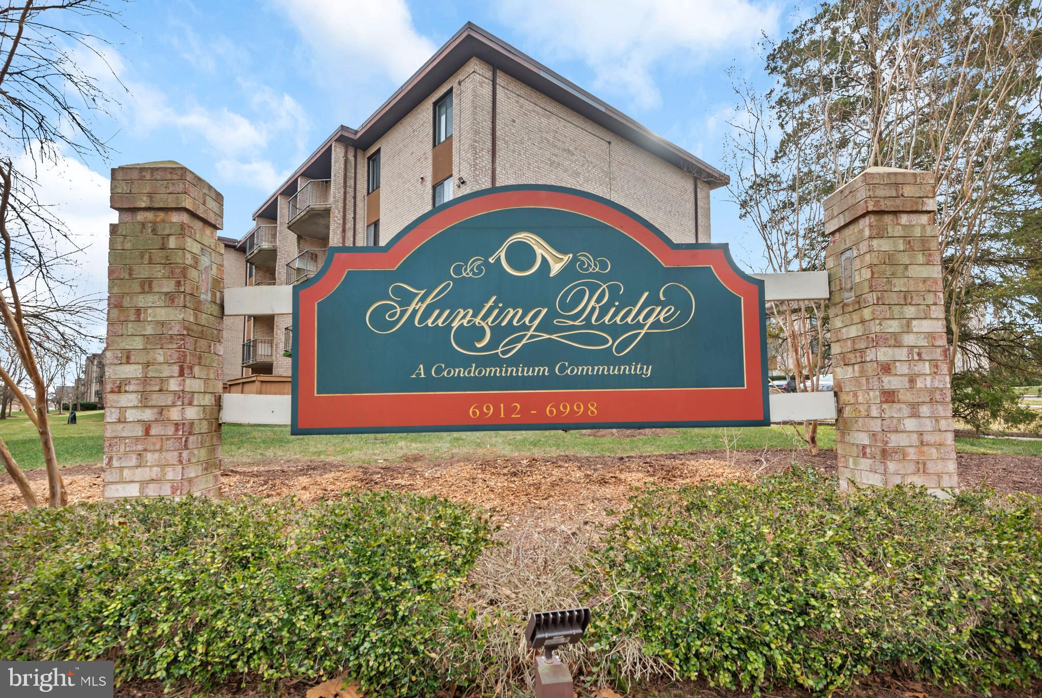 HUNTING RIDGE CONDOMINIUM - Residential