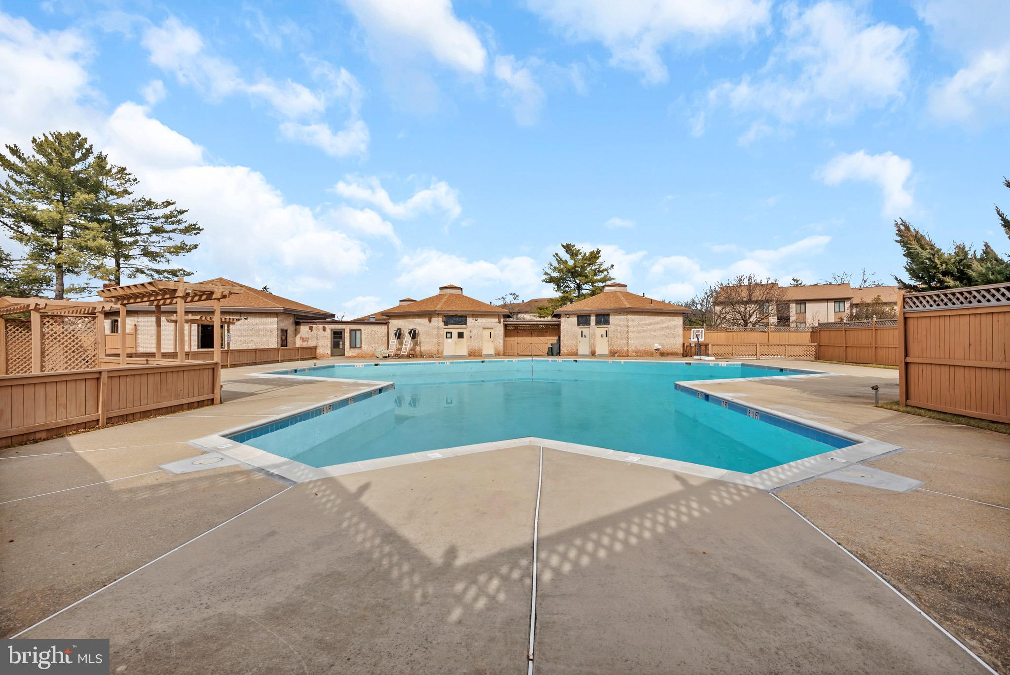 HUNTING RIDGE CONDOMINIUM - Residential