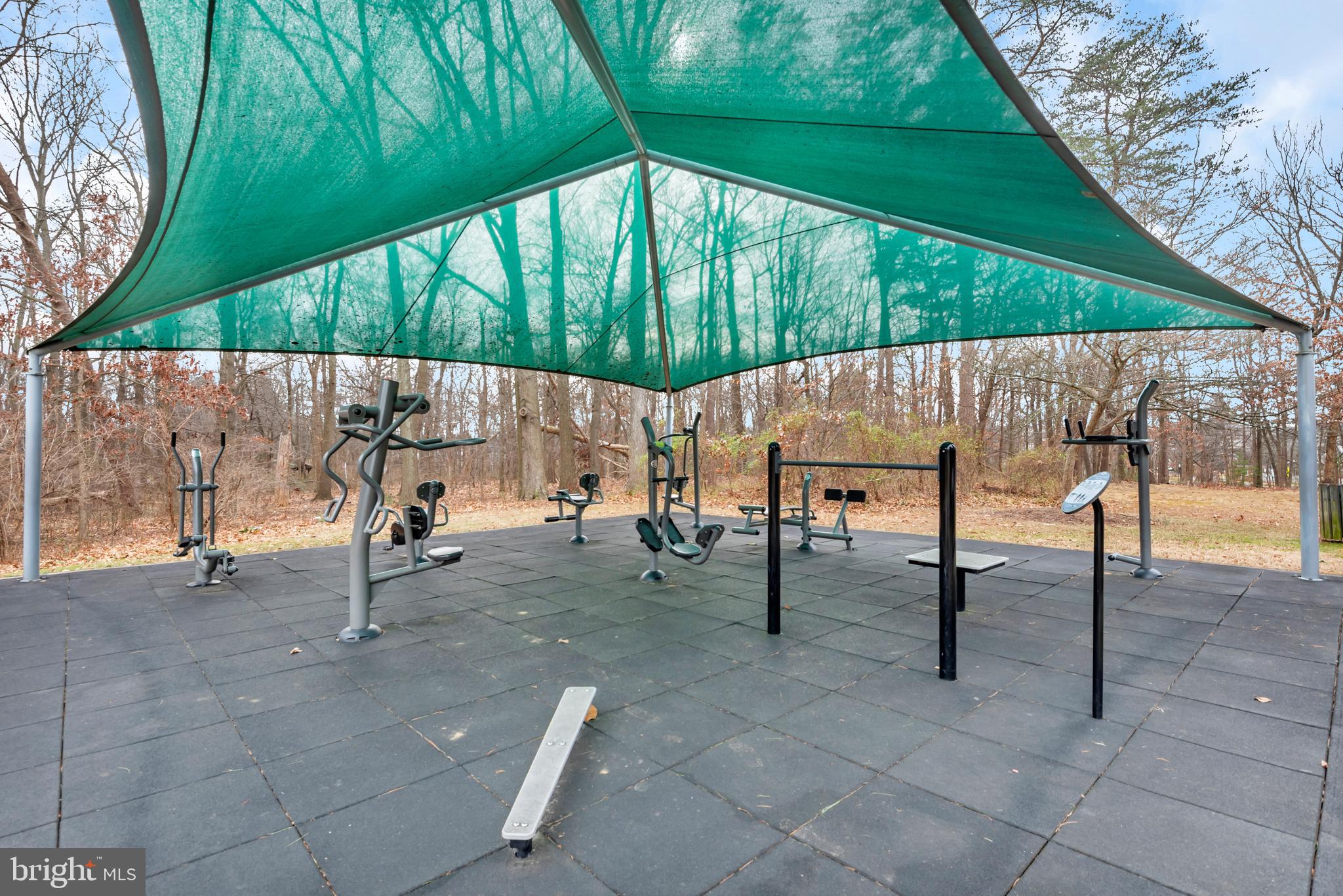 HUNTING RIDGE CONDOMINIUM - Residential