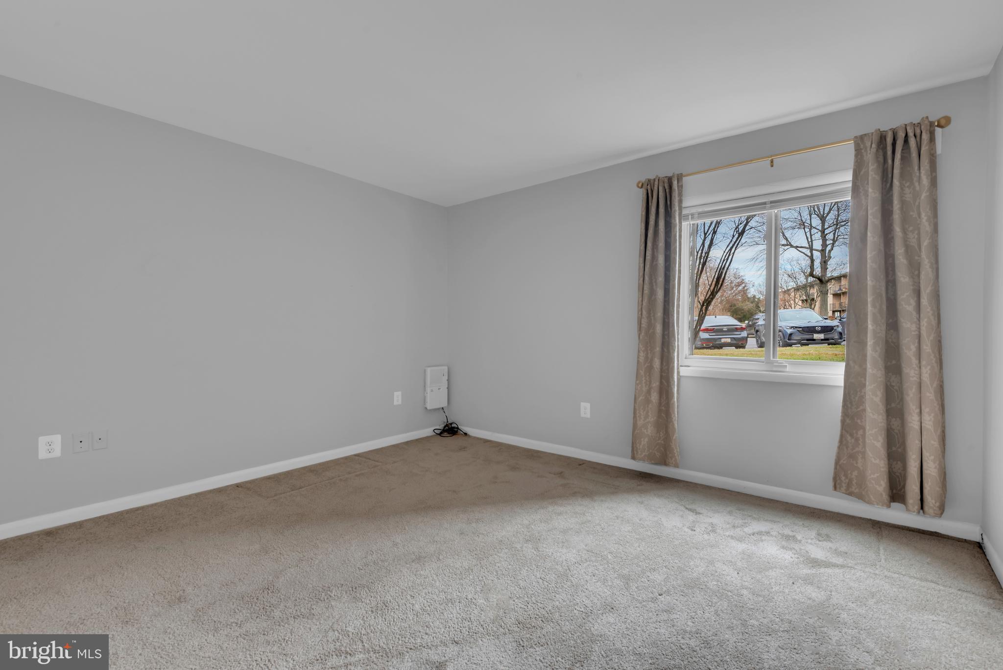 HUNTING RIDGE CONDOMINIUM - Residential