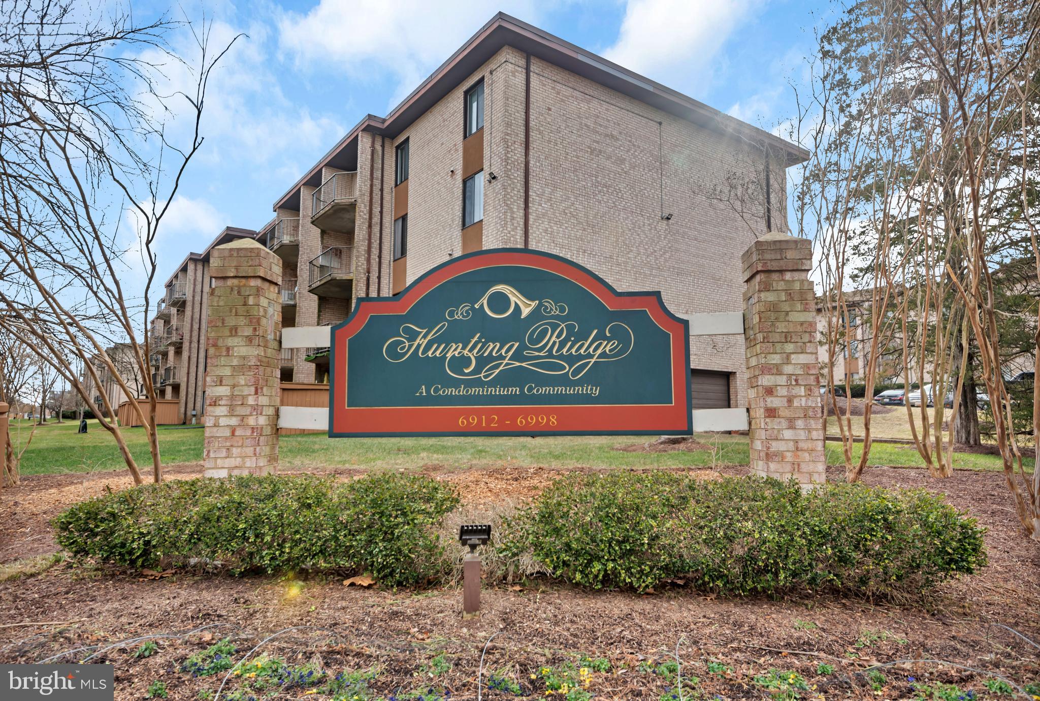 HUNTING RIDGE CONDOMINIUM - Residential
