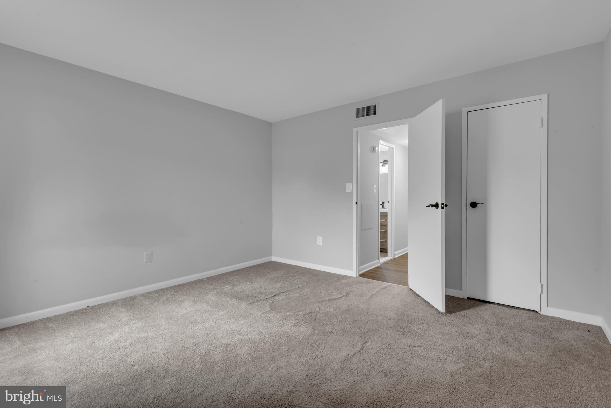 HUNTING RIDGE CONDOMINIUM - Residential