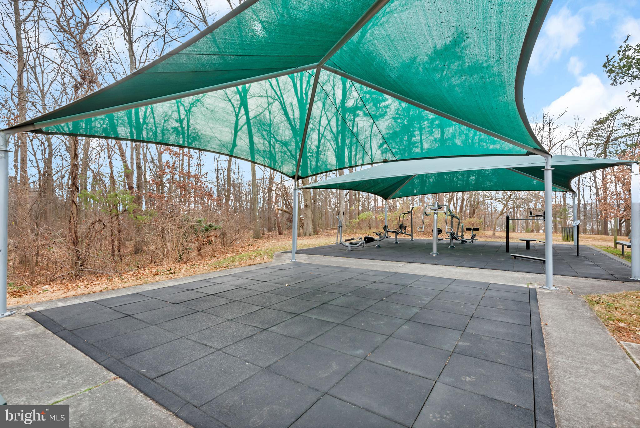 HUNTING RIDGE CONDOMINIUM - Residential