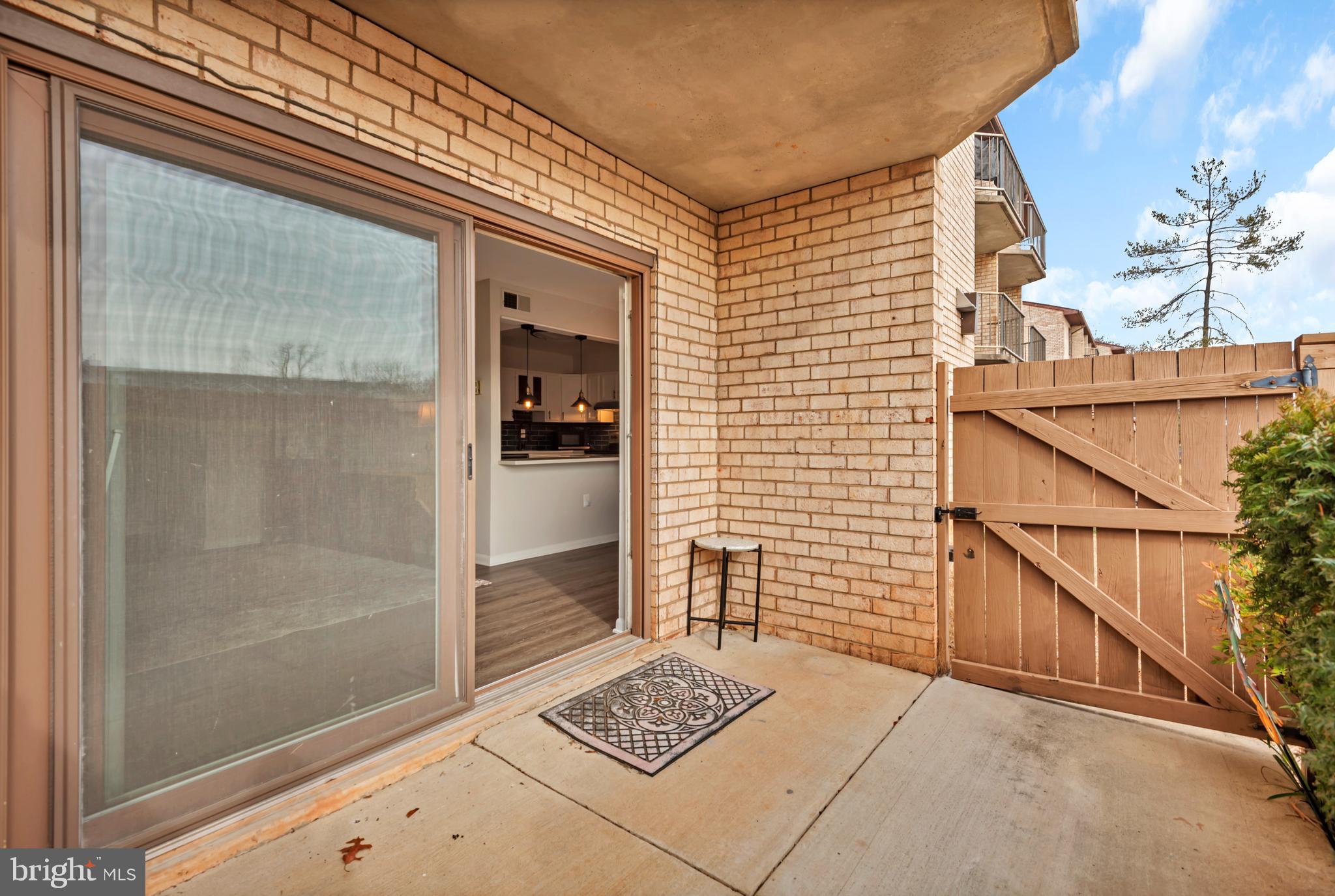 HUNTING RIDGE CONDOMINIUM - Residential