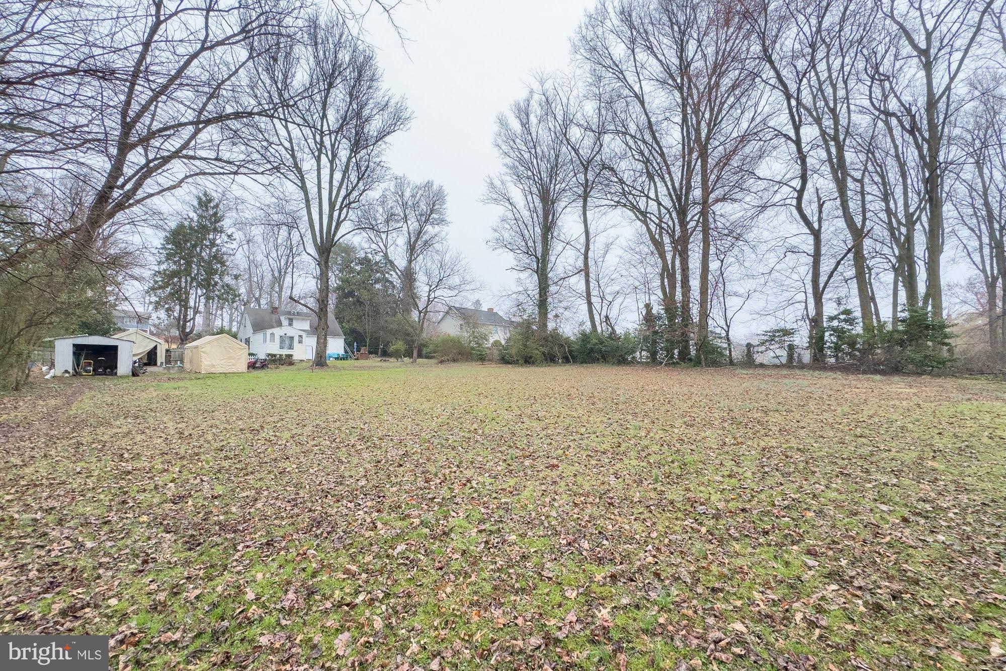 ANNANDALE ACRES - Residential