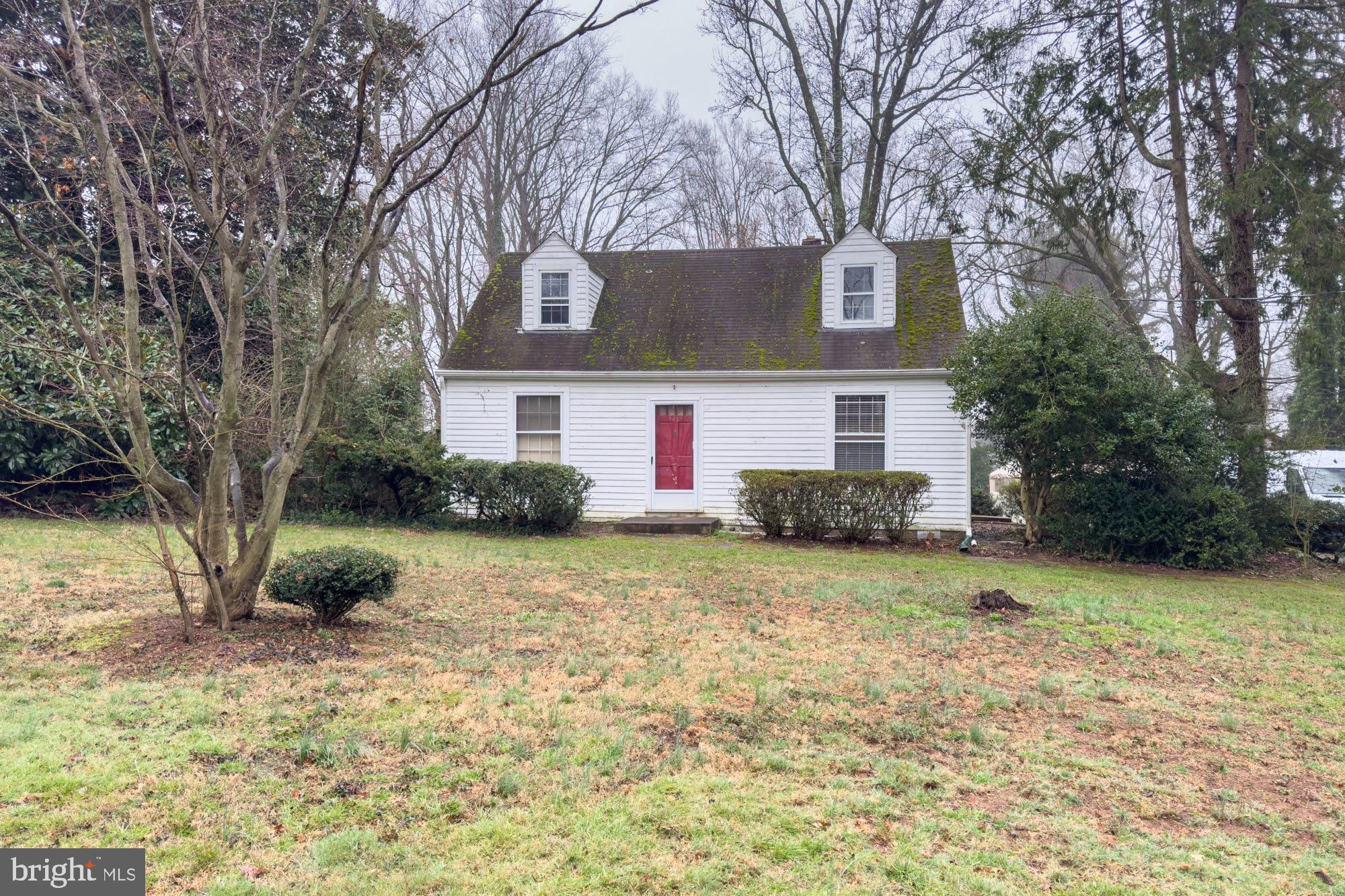 ANNANDALE ACRES - Residential